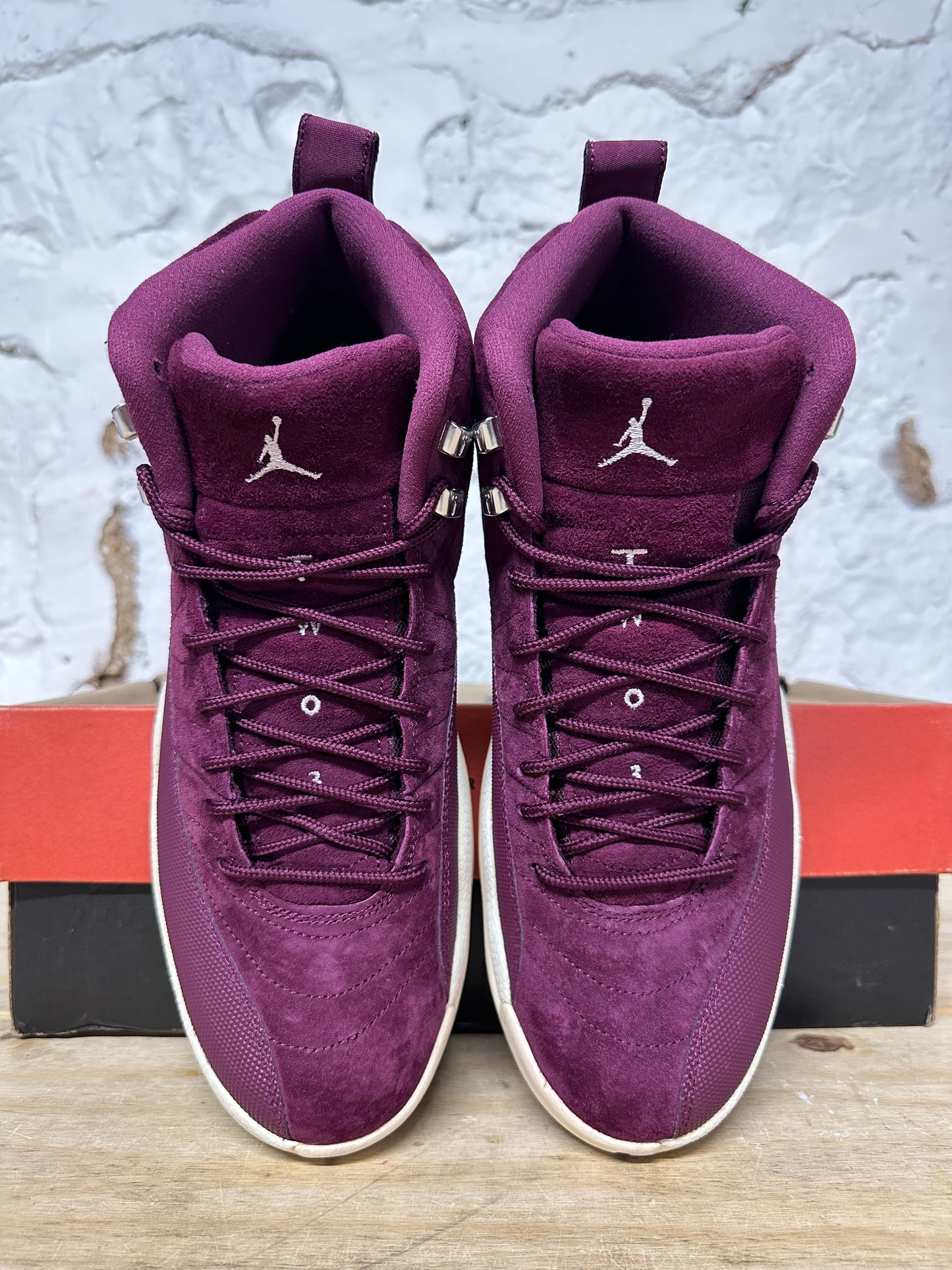Air Jordan 12 Bordeaux Sz 10.5