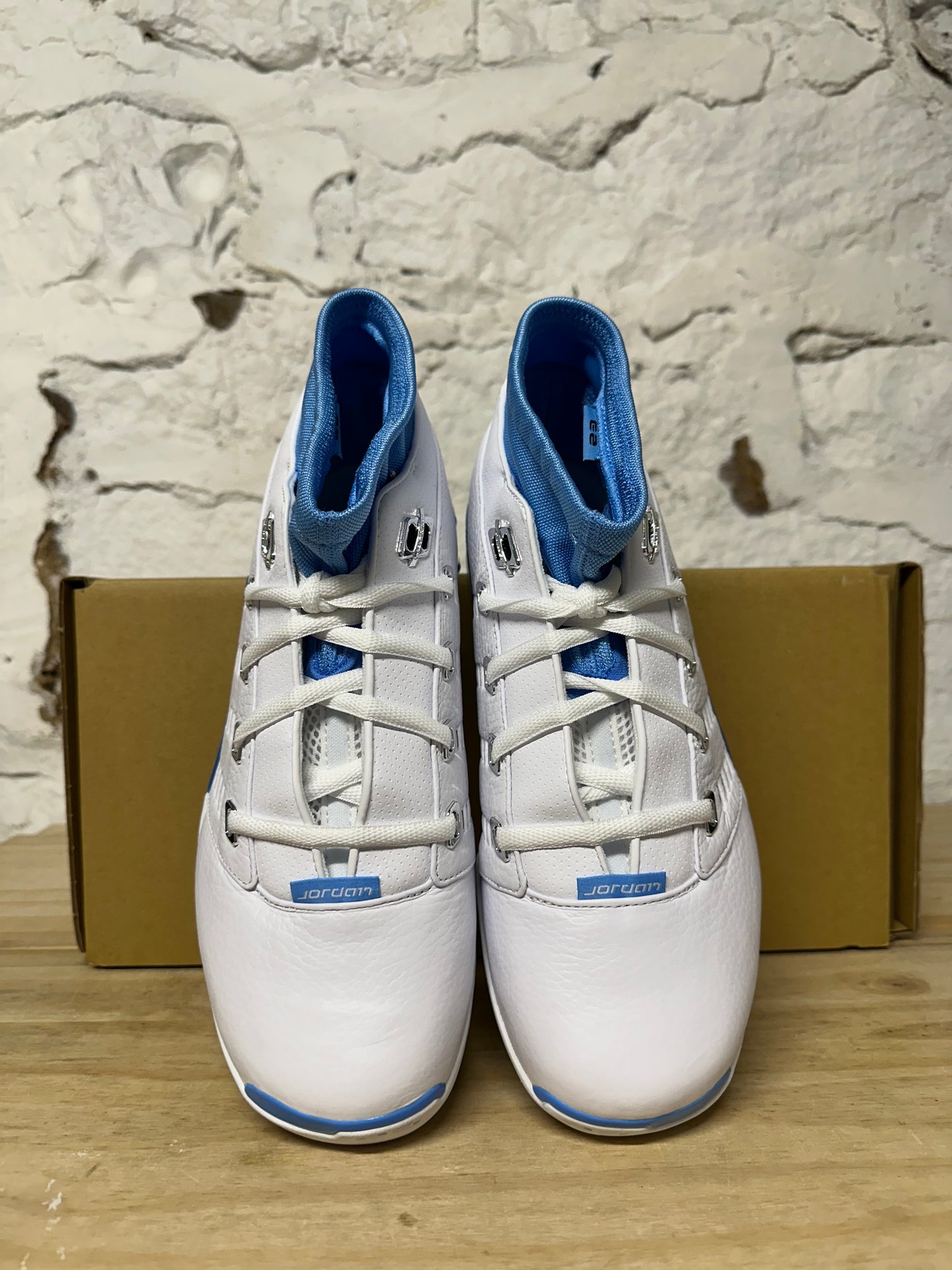 Air Jordan 17 Low University Blue Sz 10 DS