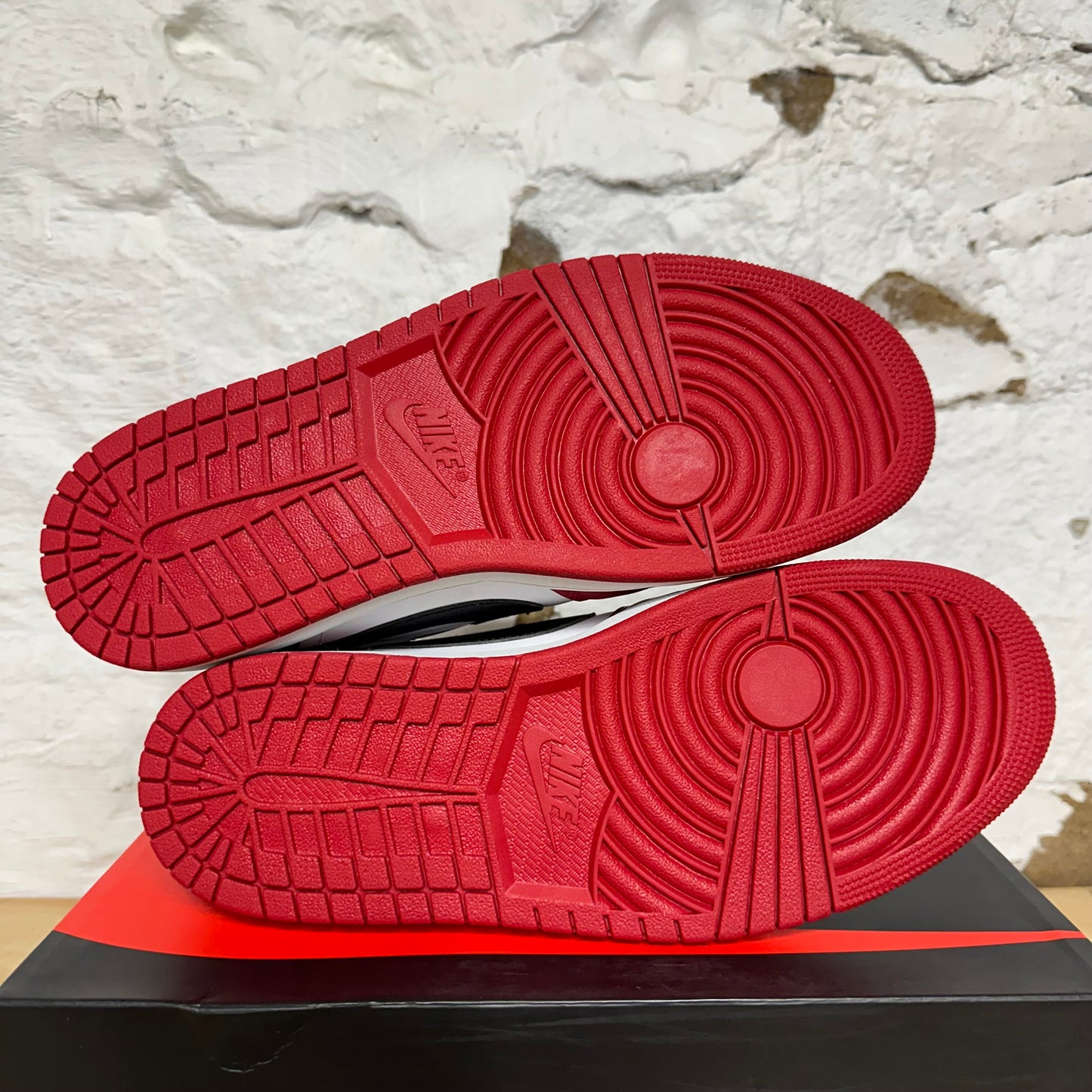 Air Jordan 1 Low Chicago Sz 10.5 DS