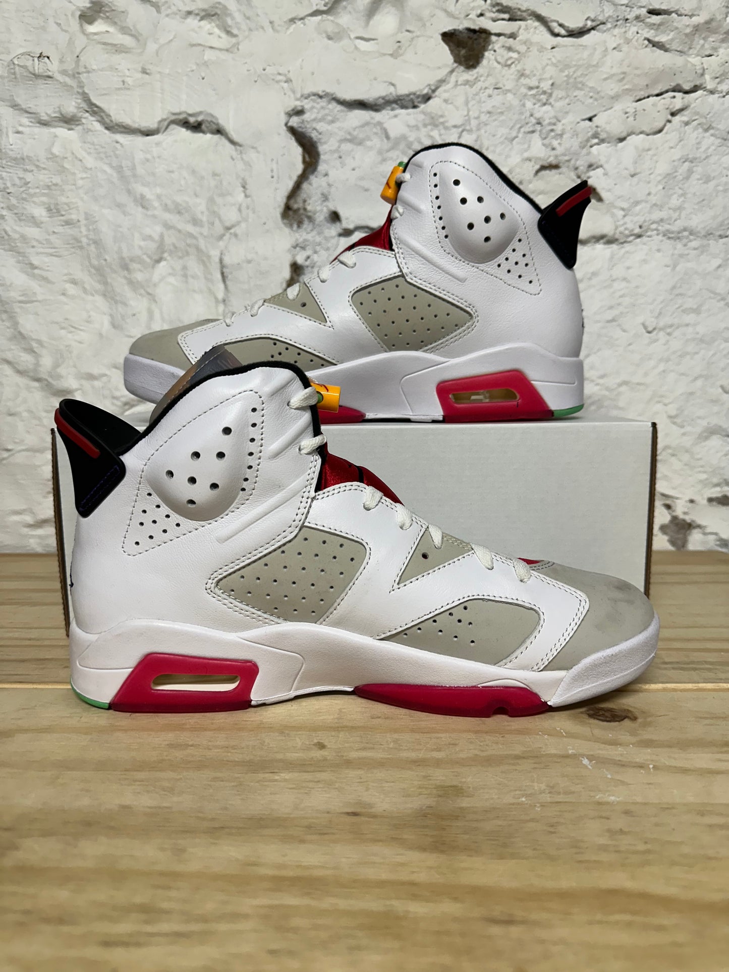 Air Jordan 6 Hare Sz 9