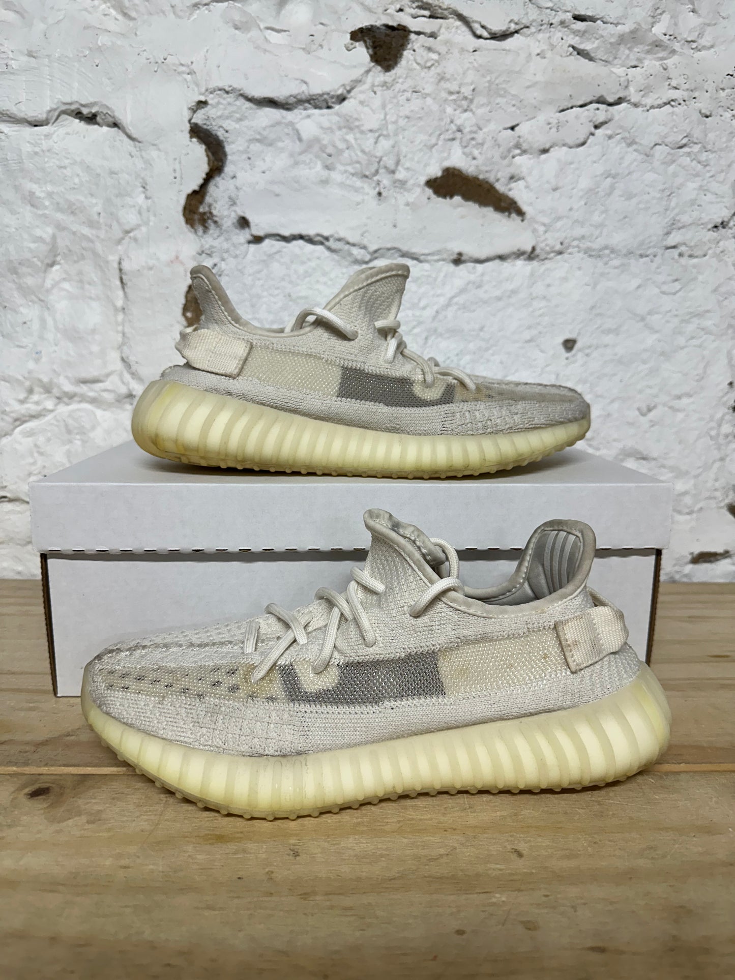 Yeezy 350 V2 Bone Sz 7.5