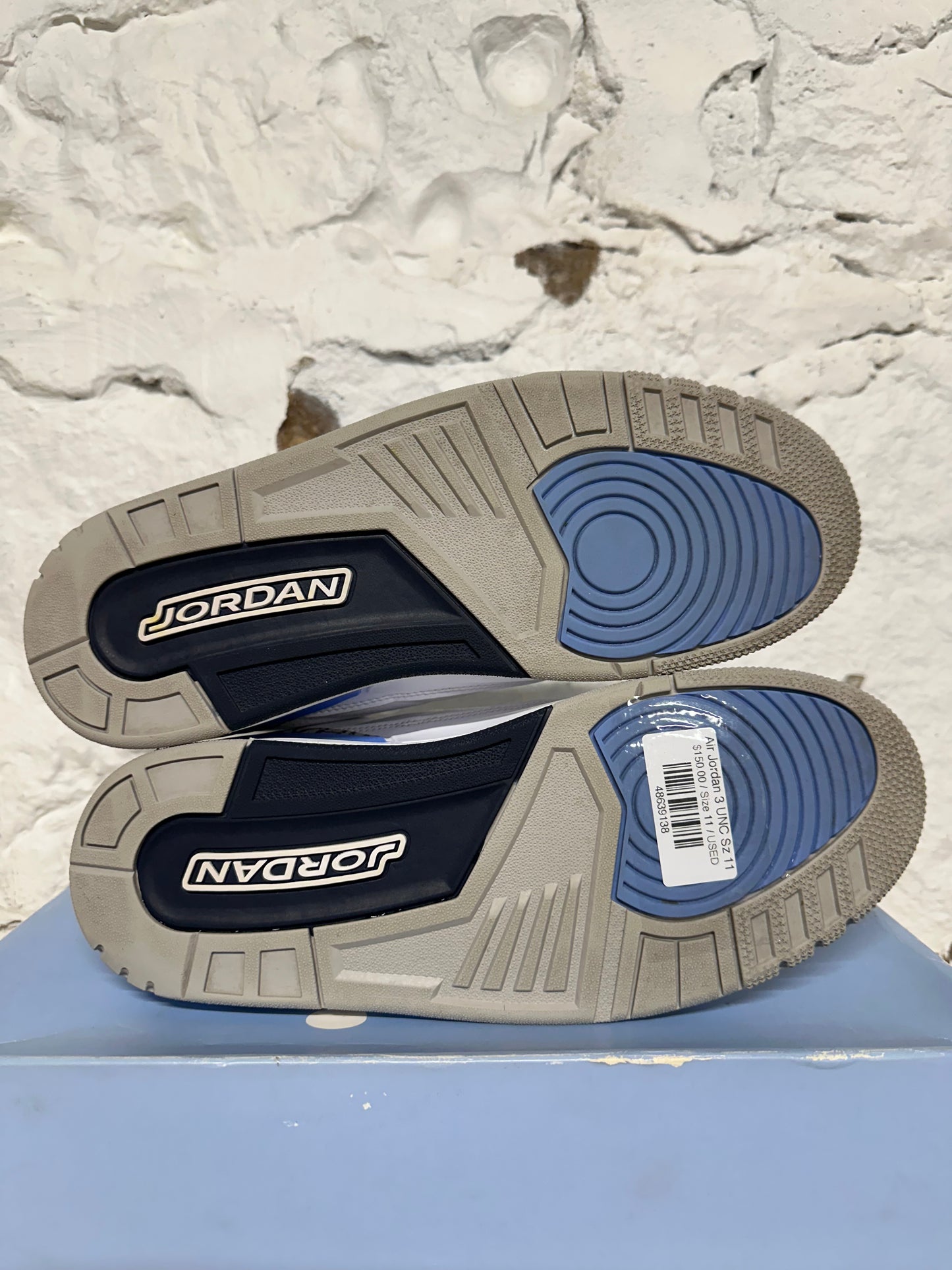 Air Jordan 3 UNC Sz 11