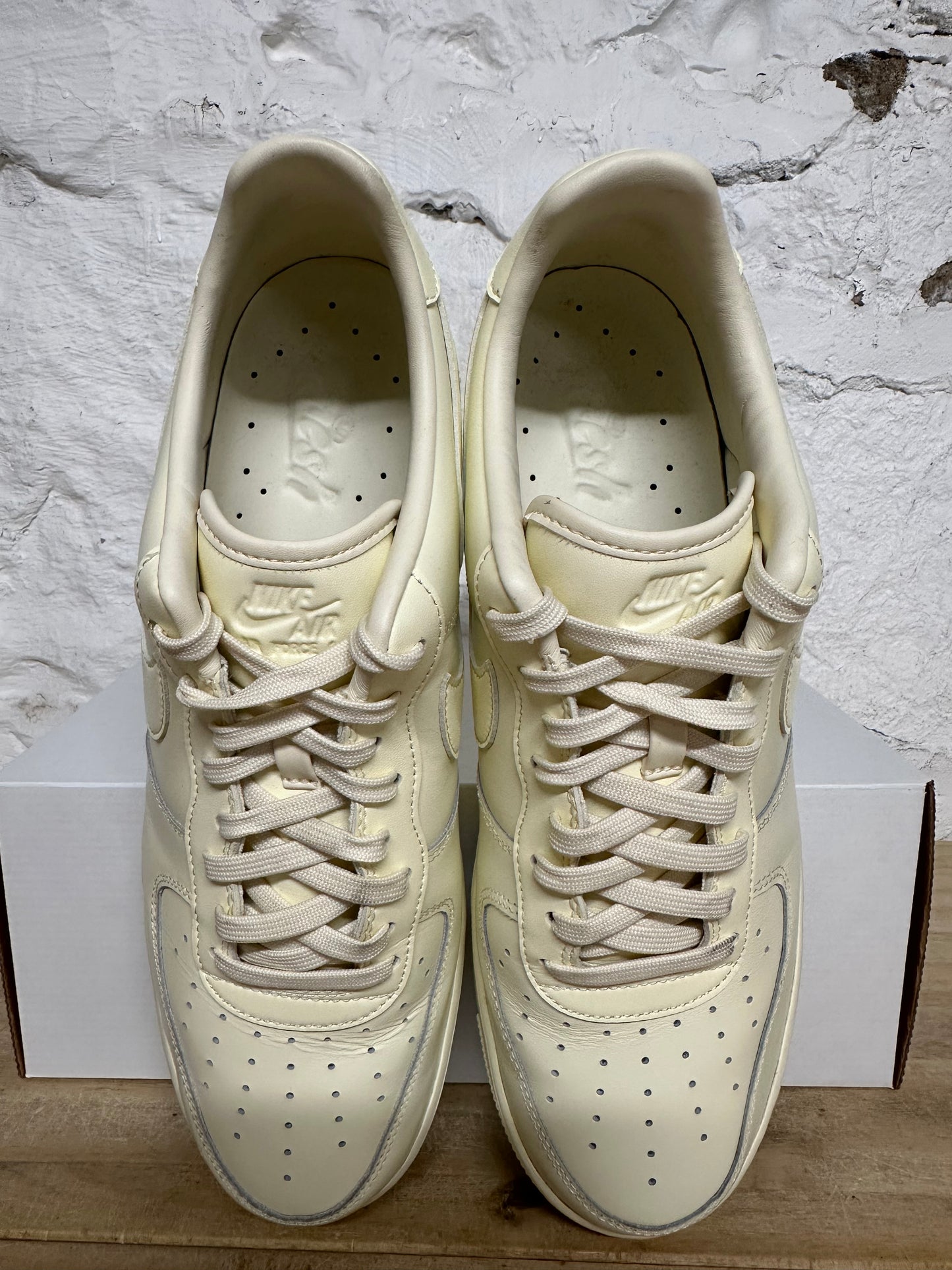 Nike Air Force 1 Low Coconut Milk Sz 12.5