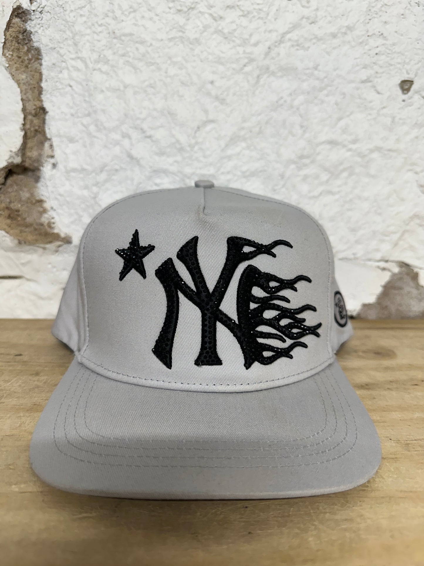 Hellstar NY Yankees Grey Rhinestone Snapback Hat DS