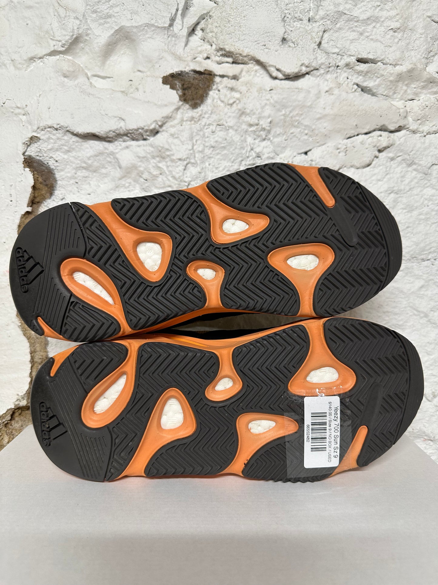 Yeezy 700 Sun Sz 9