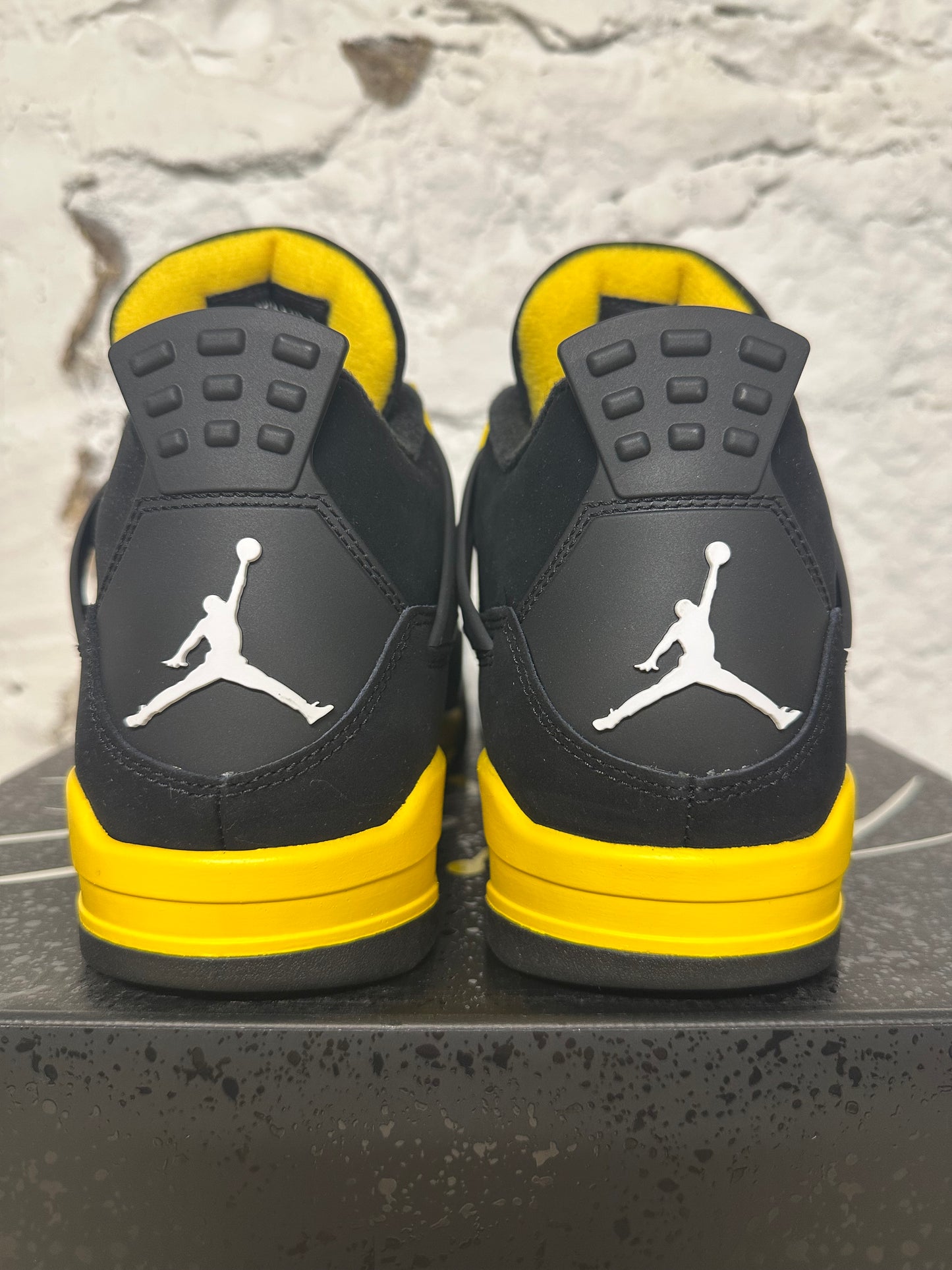Air Jordan 4 Thunder Sz 10 DS