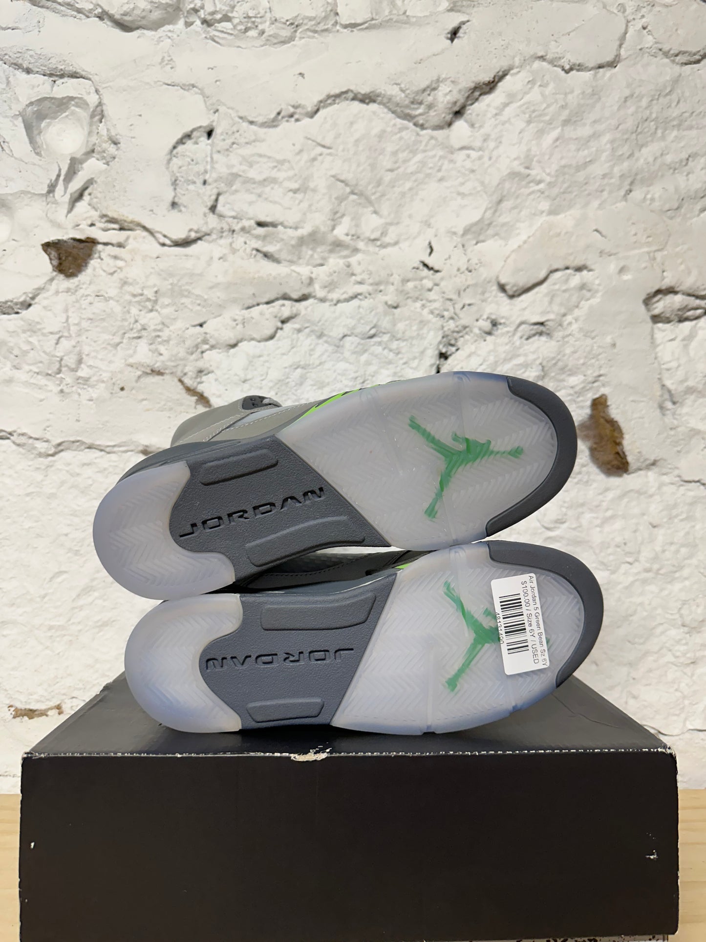 Air Jordan 5 Green Bean Sz 6Y