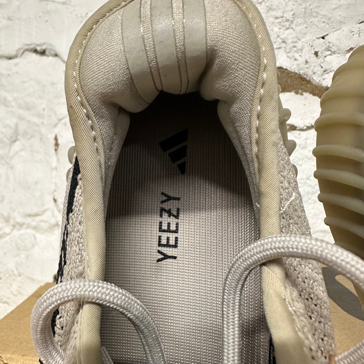 Yeezy 350 V2 Slate Sz 9.5