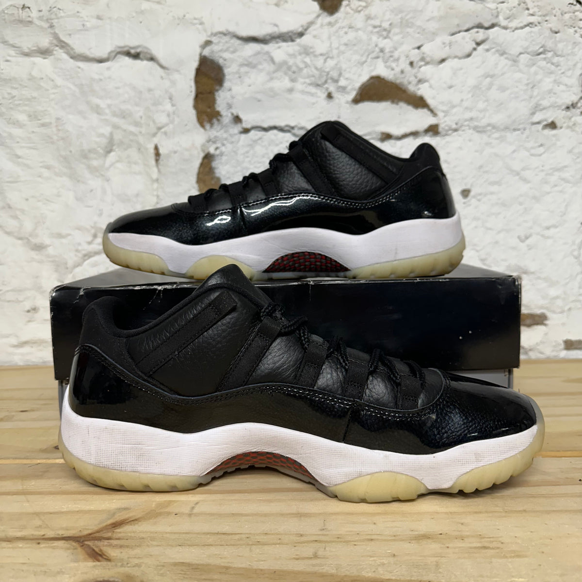 Air Jordan 11 Low 72-10 Sz 11.5