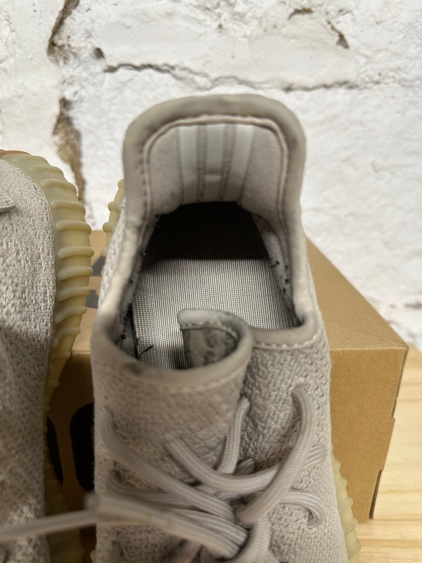 Yeezy 350 V2 Sesame Sz 8