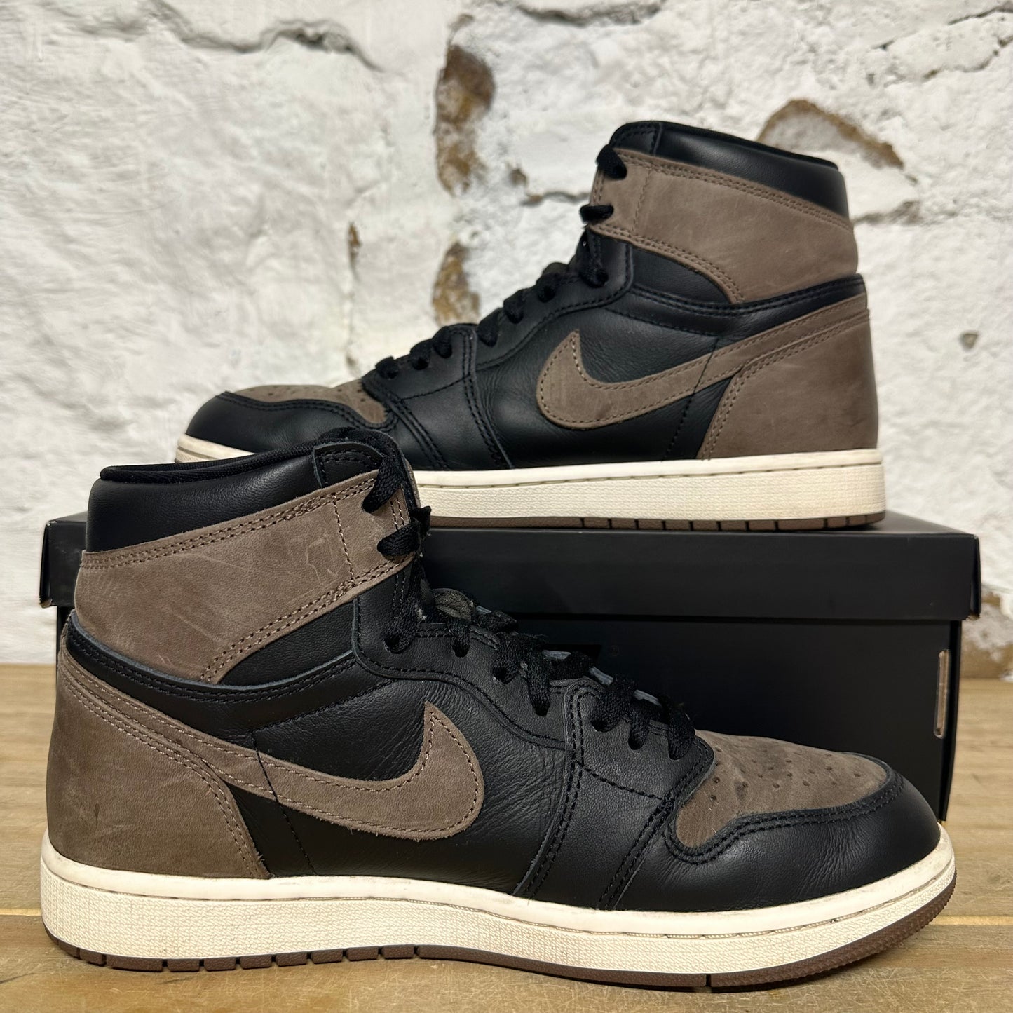 Air Jordan 1 High Palomino Sz 9