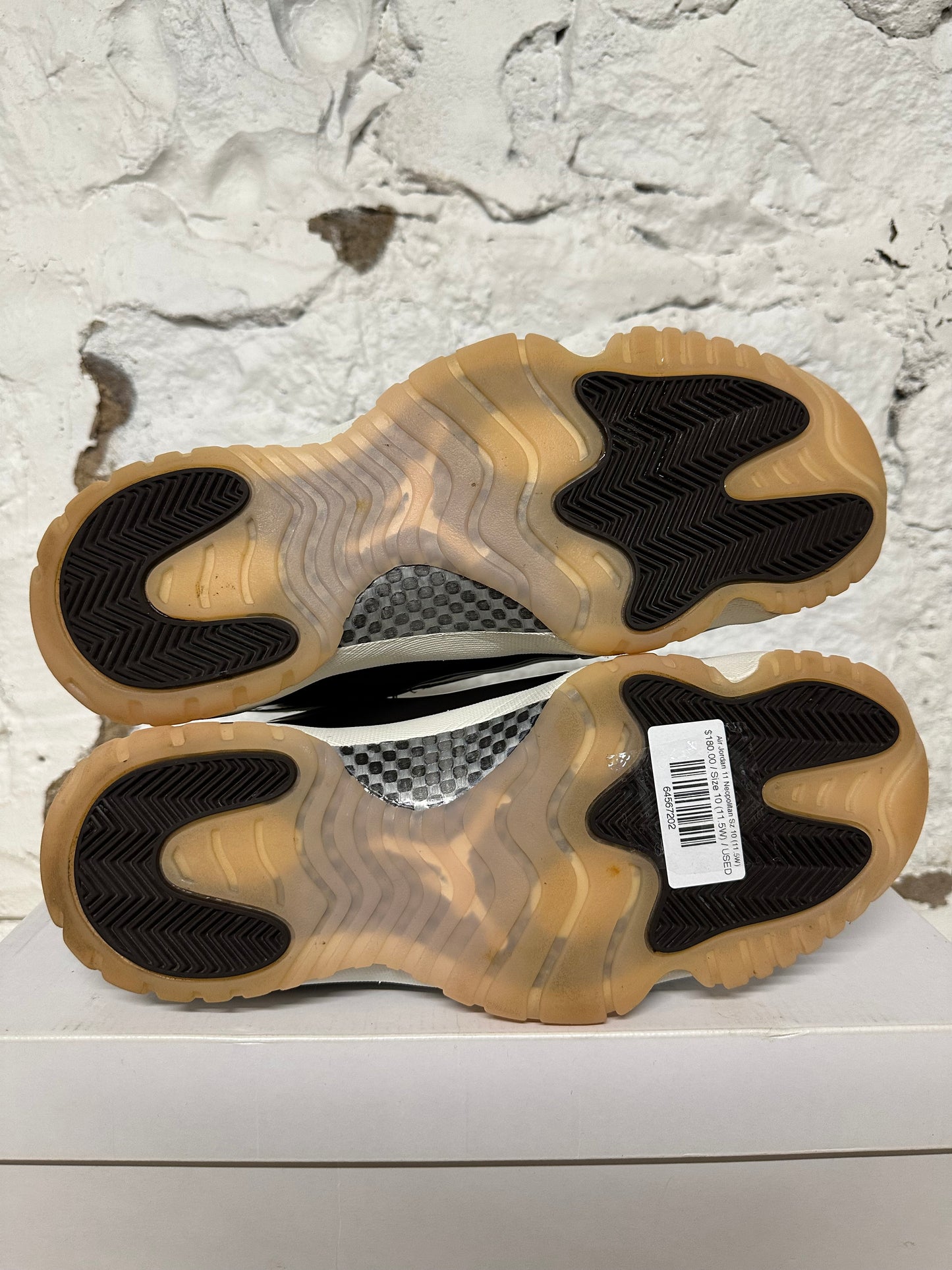 Air Jordan 11 High Neopolitan Sz 10 (11.5W)