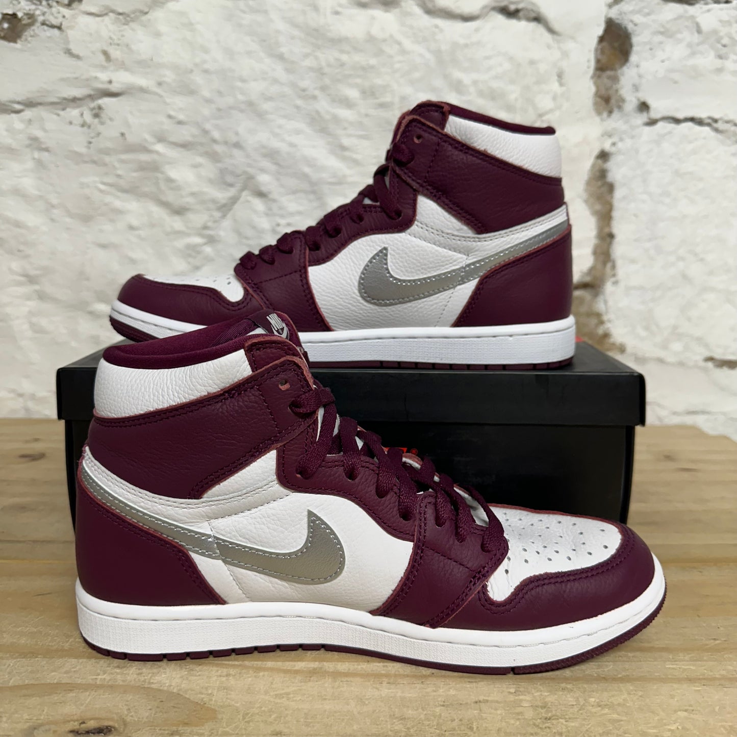 Air Jordan 1 High Bordeaux Sz 8.5