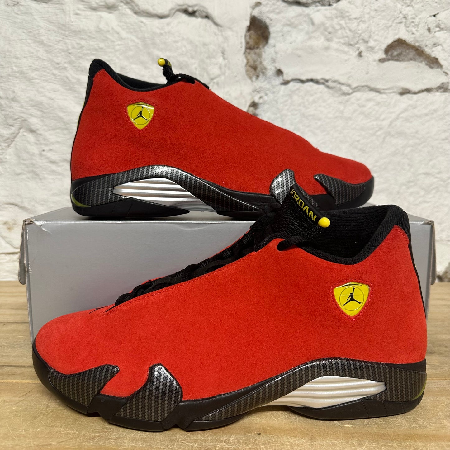 Air Jordan 14 Ferrari (2025) Sz 10.5