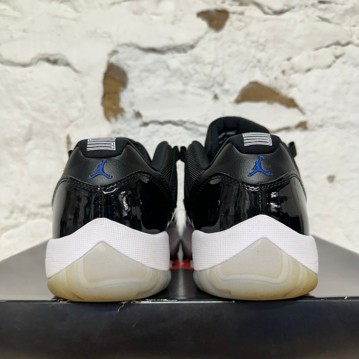 Air Jordan 11 Low Space Jam Sz 9.5