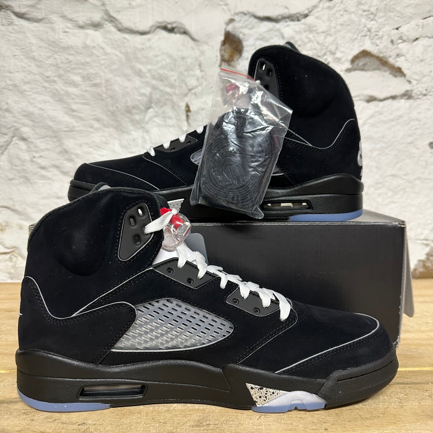 Air Jordan 5 Black Metallic Reimagined Sz 10 DS