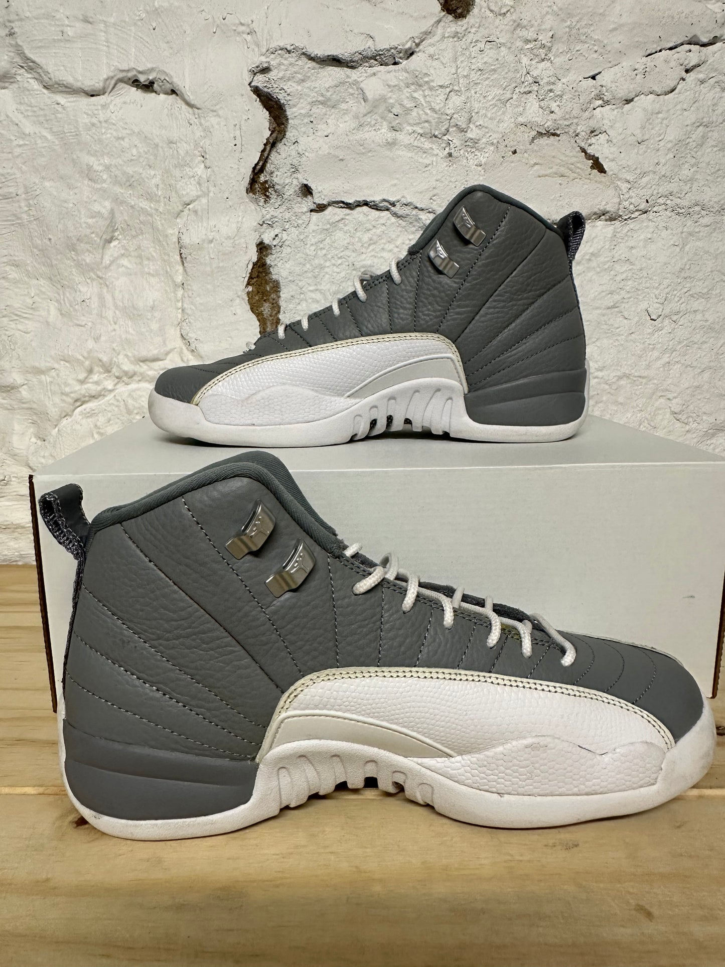 Air Jordan 12 Stealth Sz 7Y