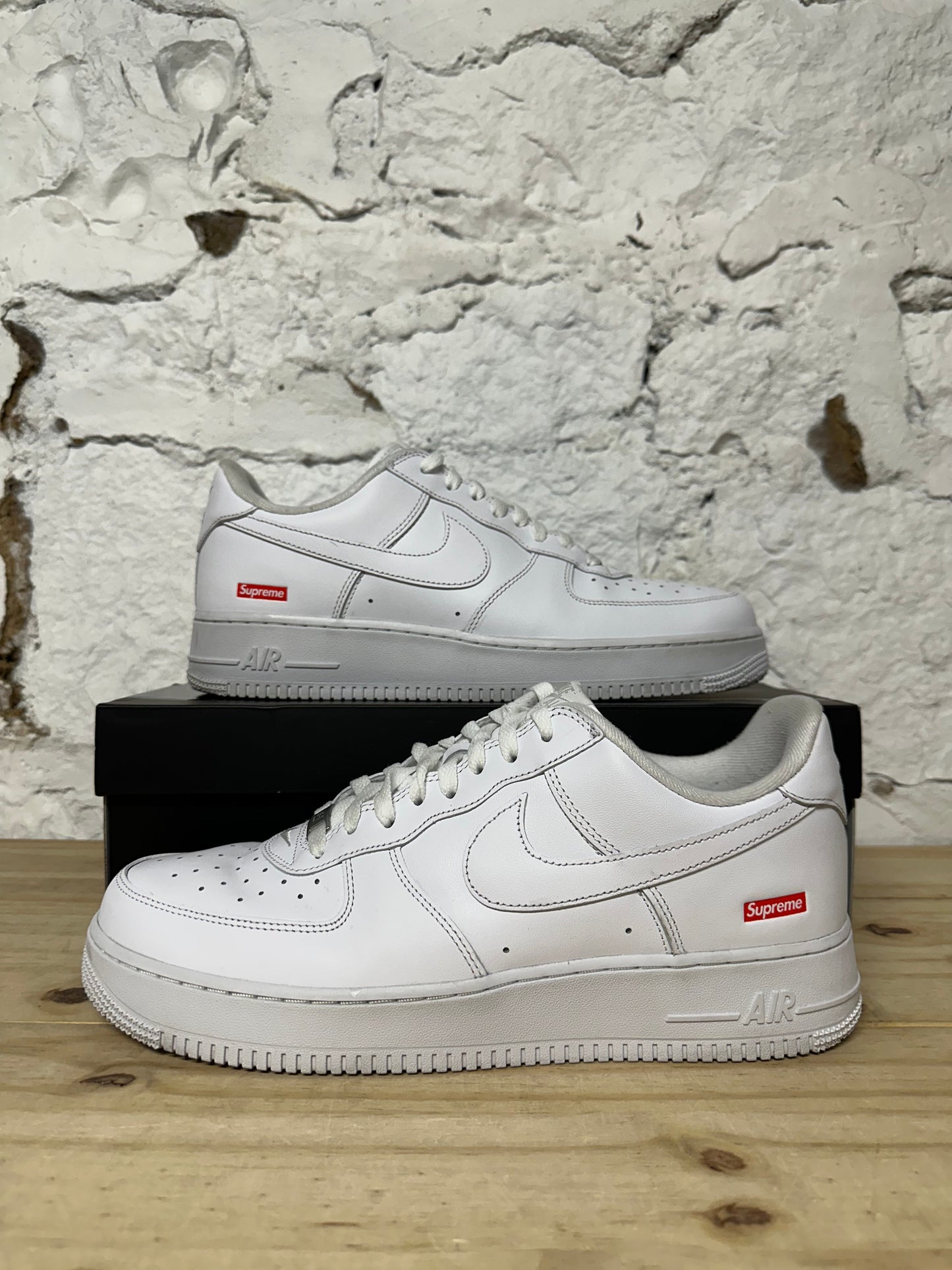 Nike Air Force 1 Low Supreme White Sz 12