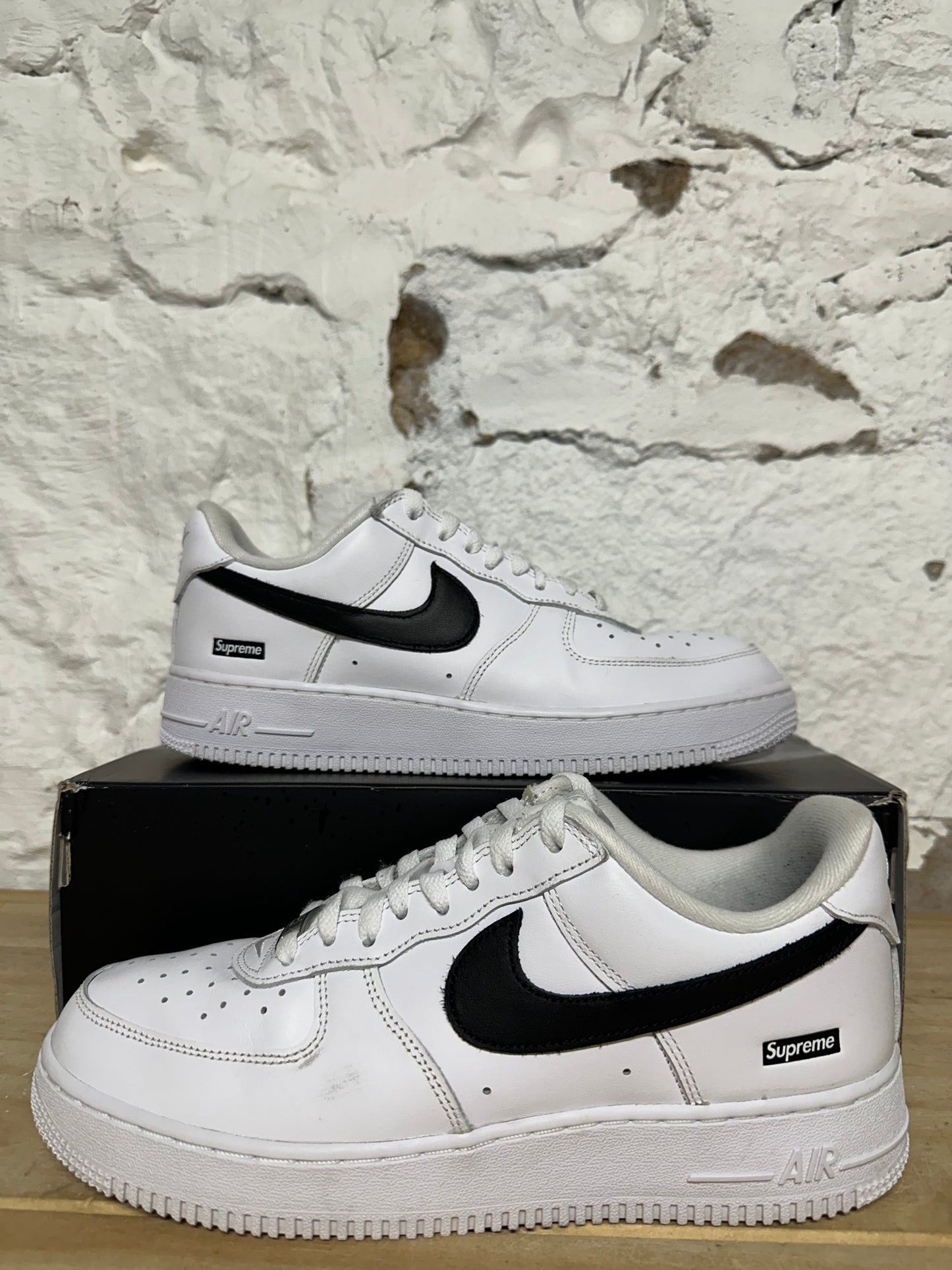 Nike Air Force 1 Low Supreme Black White Sz 8.5
