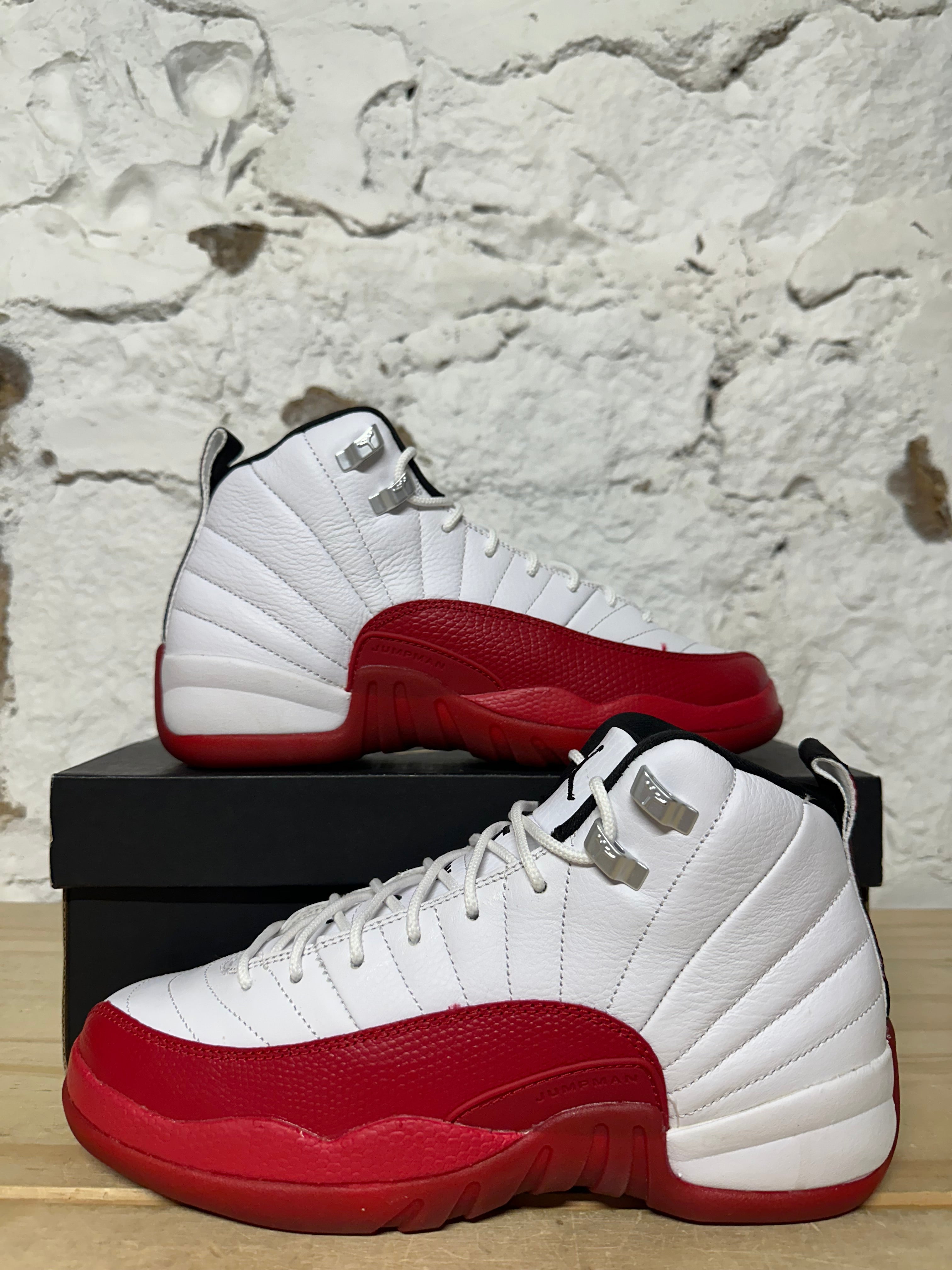 Air Jordan 12 Cherry Sz 6.5Y DS