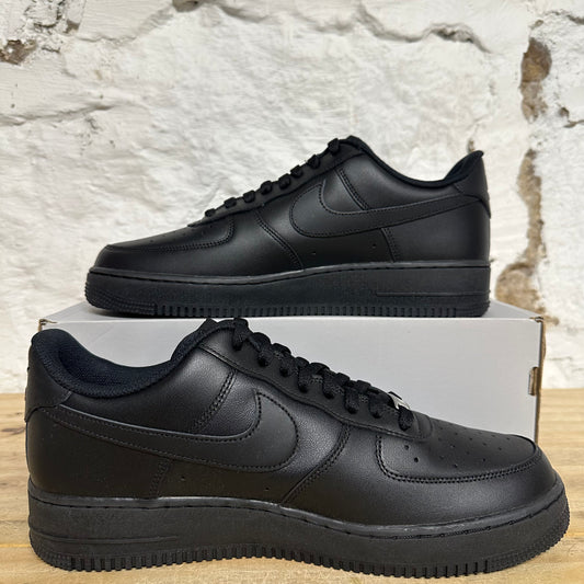 Nike Air Force 1 Low Triple Black Sz 11 DS