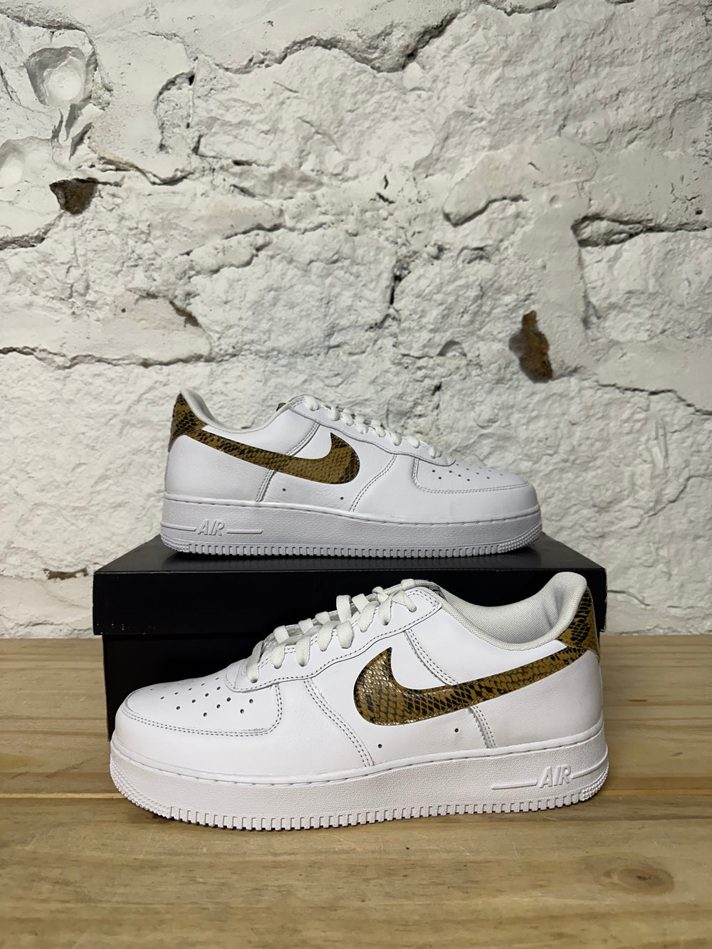 Nike Air Force 1 Low Ivory Snake Sz 10 DS