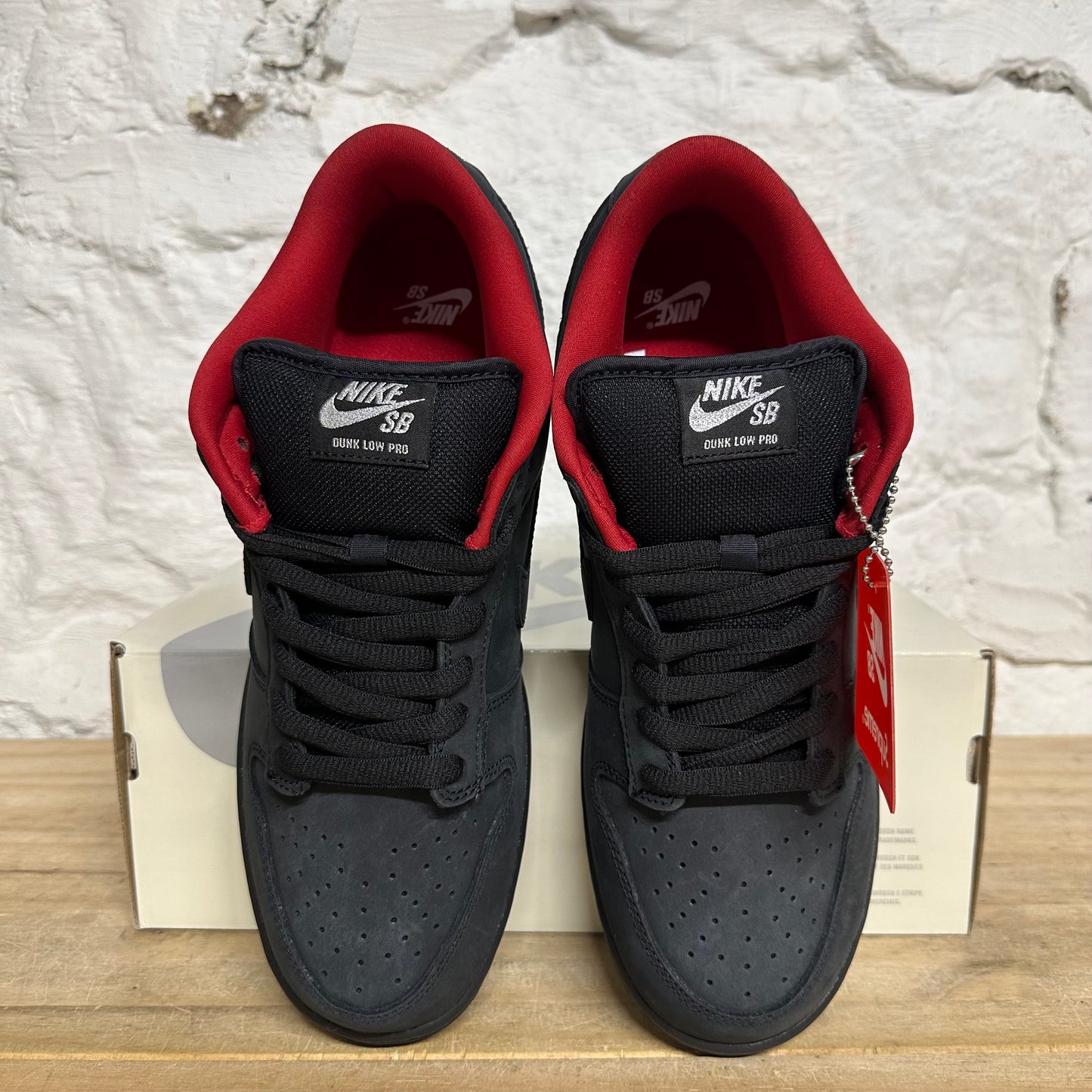 Nike SB Dunk Low Supreme Black Sz 10.5 DS