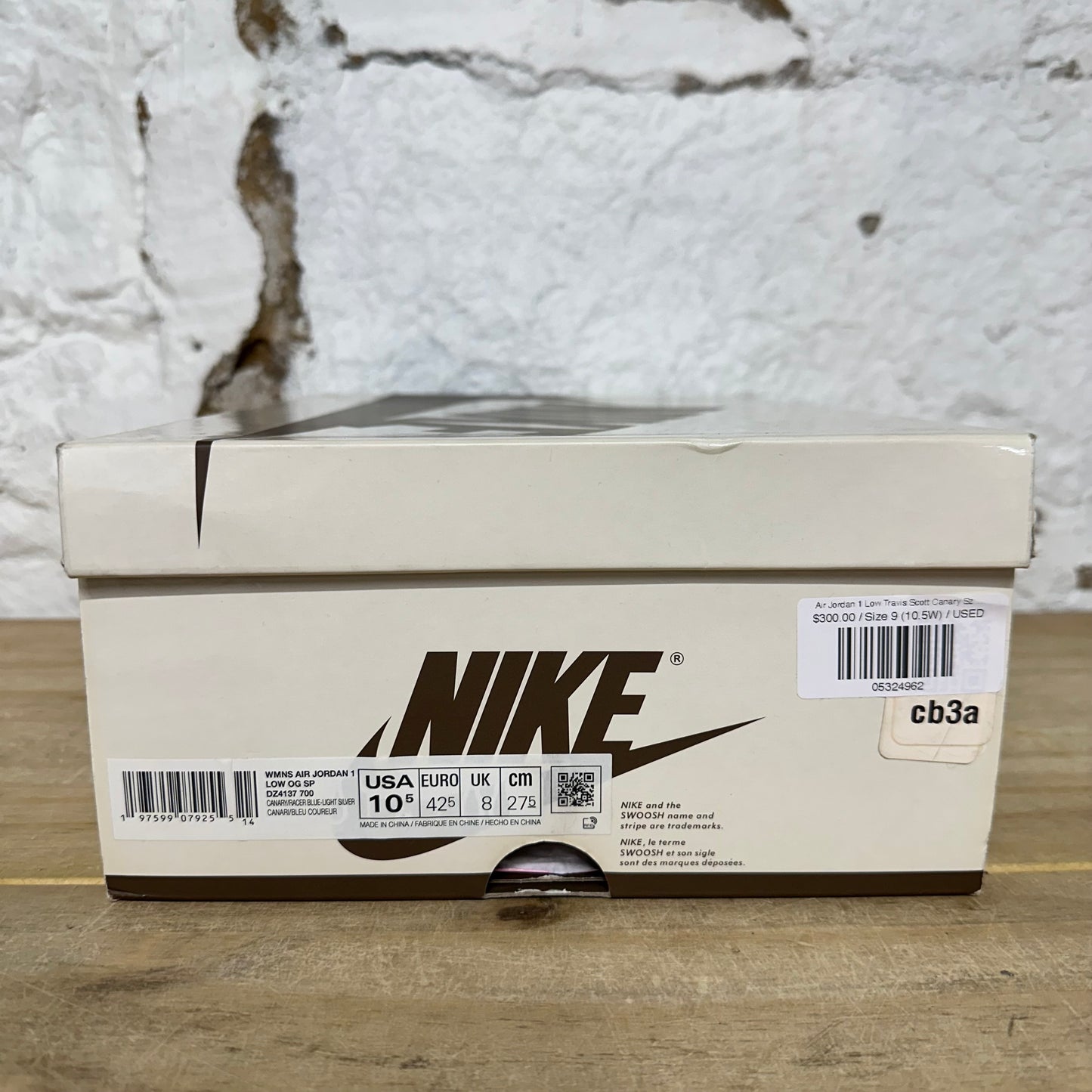 Air Jordan 1 Low Travis Scott Canary Sz 9 (10.5W)