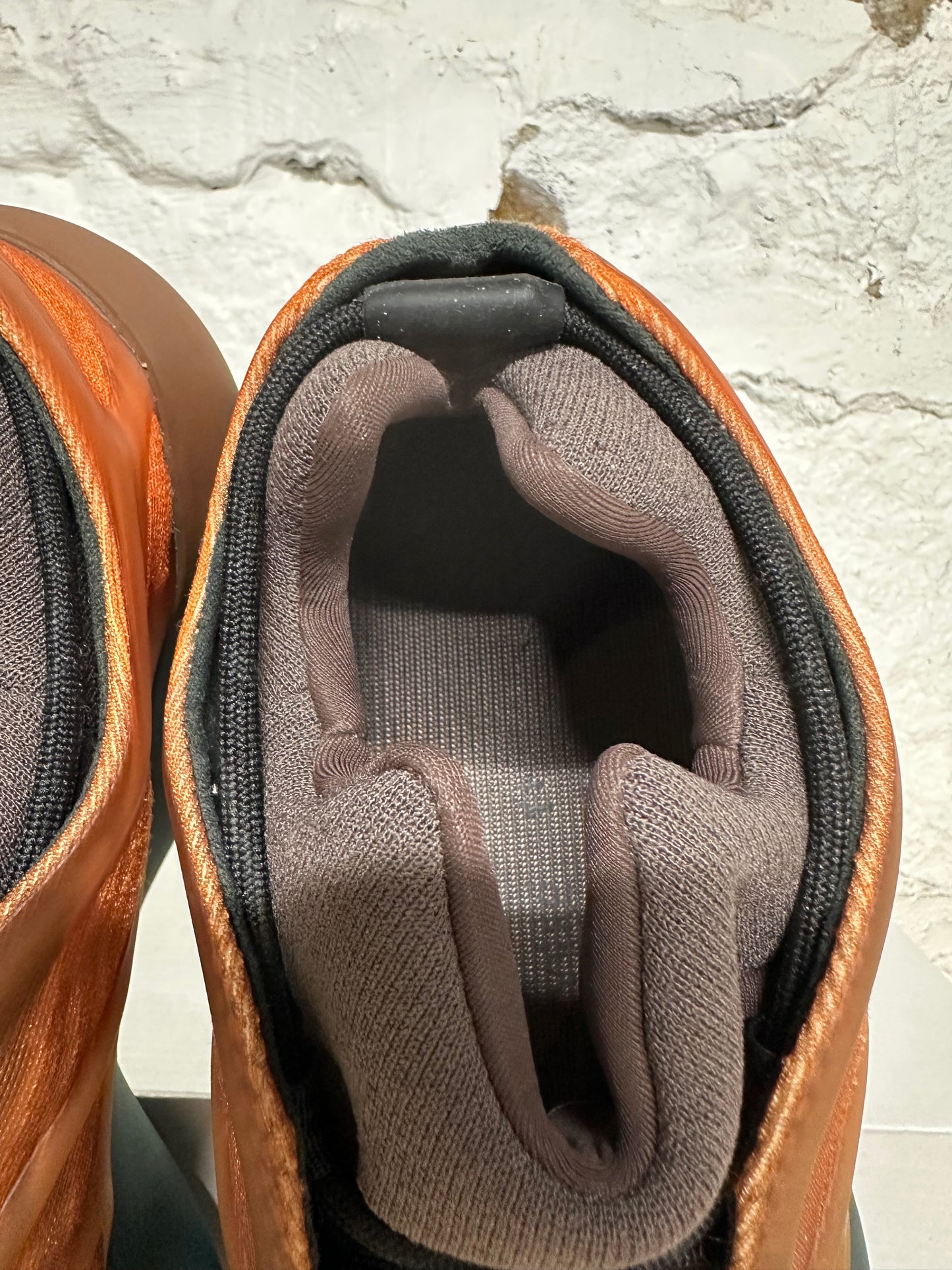 Yeezy 700 Copper Fade Sz 11.5