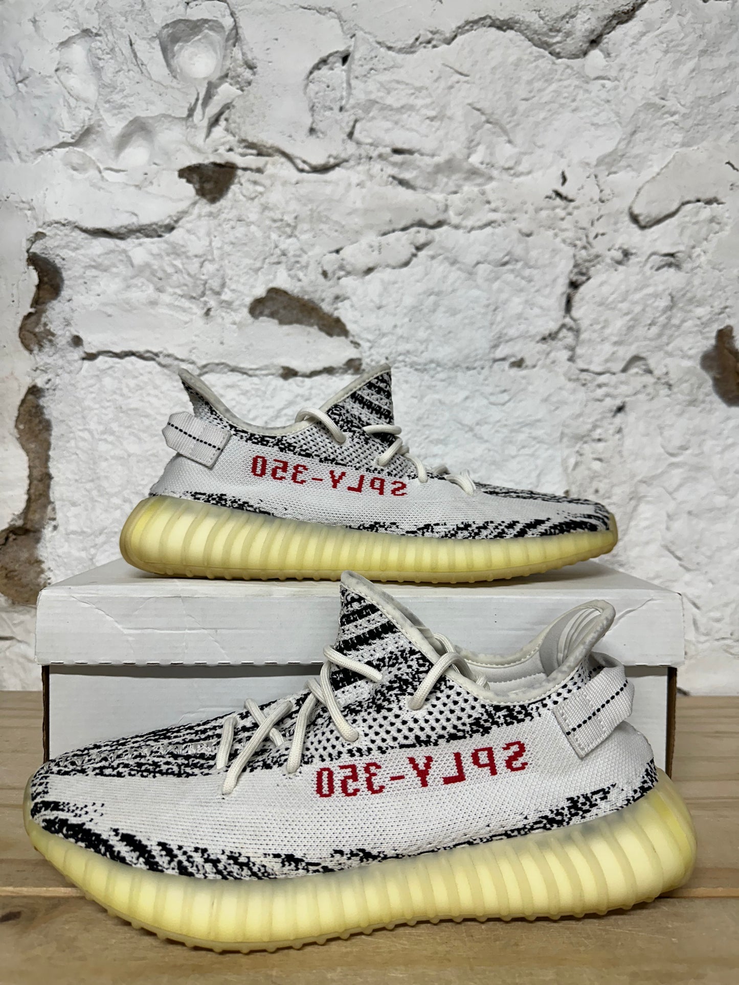 Yeezy 350 V2 Zebra Sz 10.5