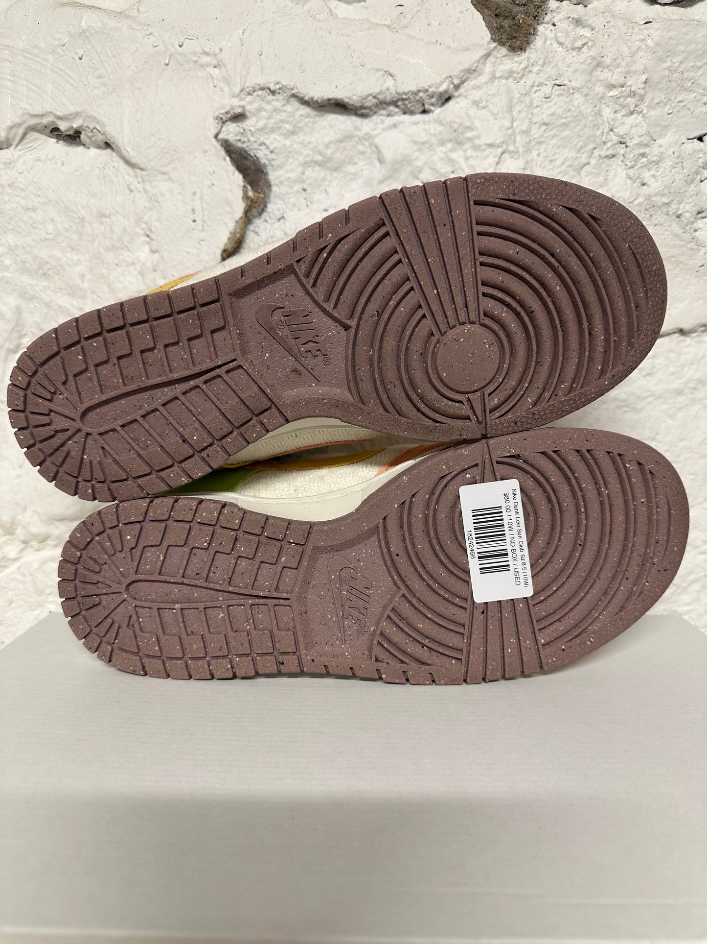 Nike Dunk Low Sun Club Sz 8.5 (10W)