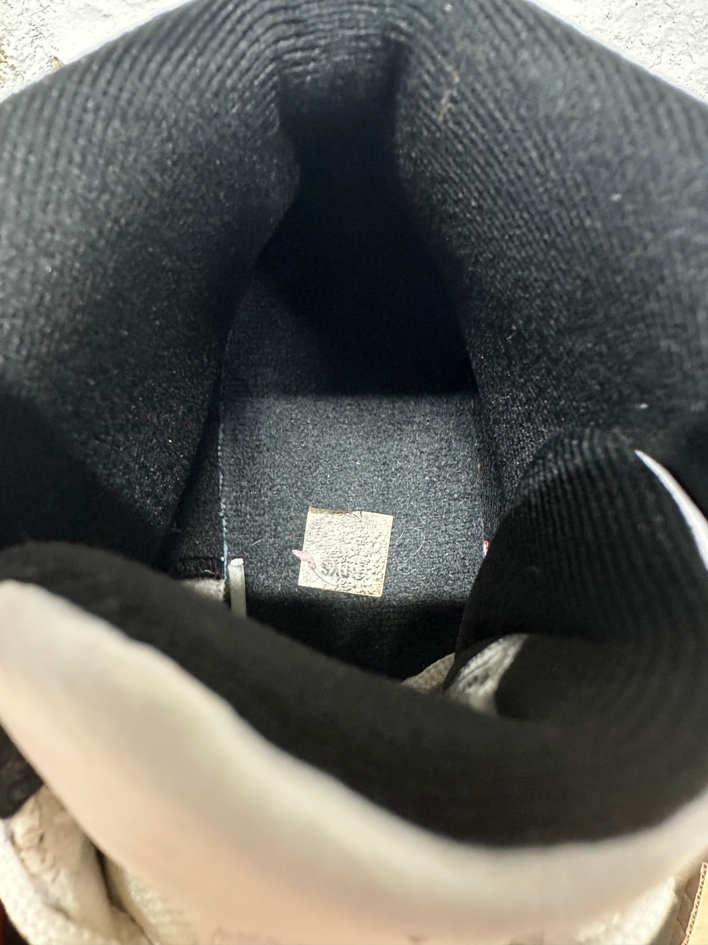 Air Jordan 12 Cherry Sz 5.5Y