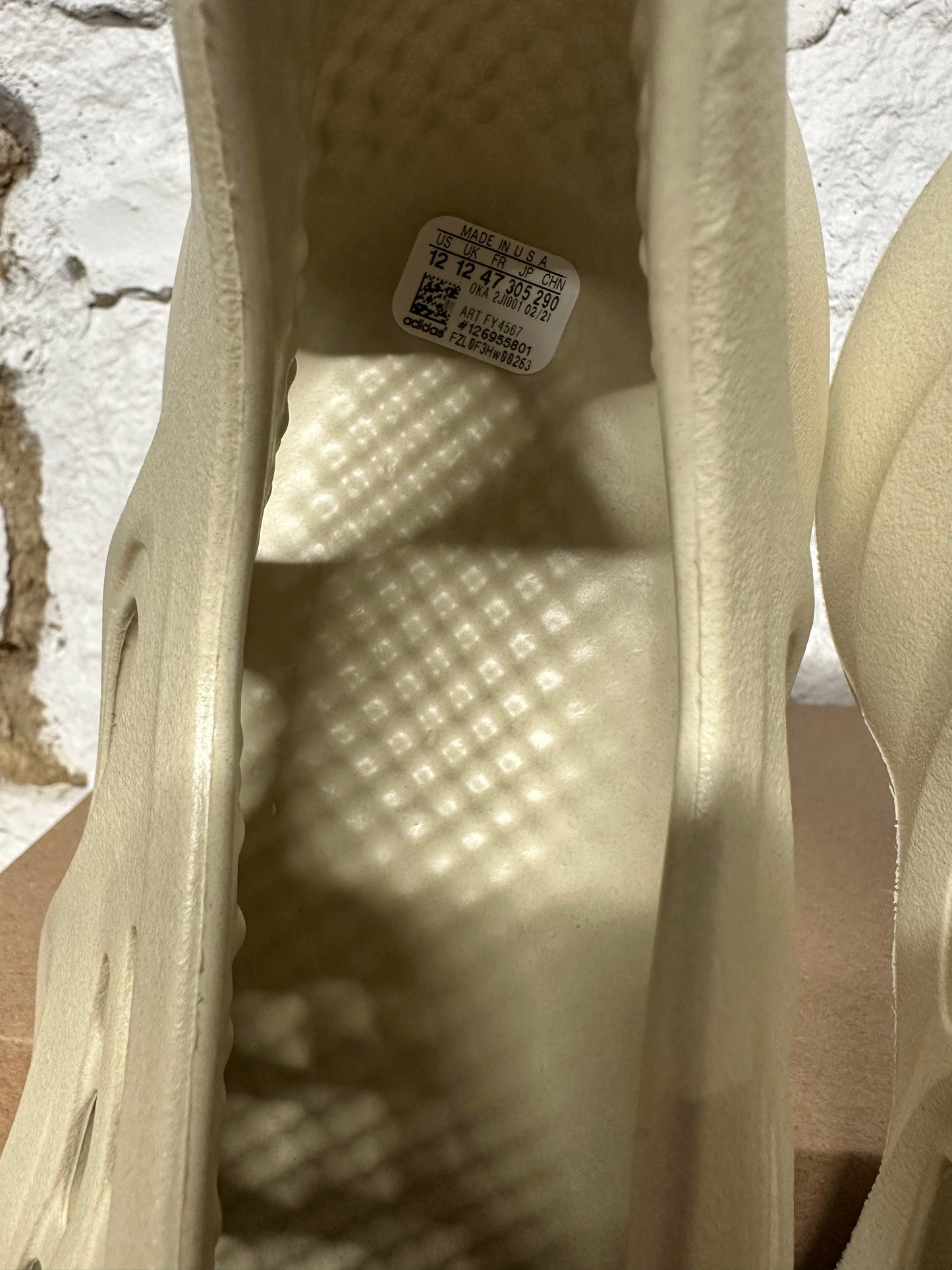 Yeezy Foam RNNR Sand Sz 12 DS