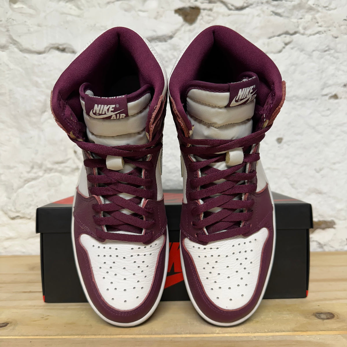 Air Jordan 1 High Boradeaux Sz 9