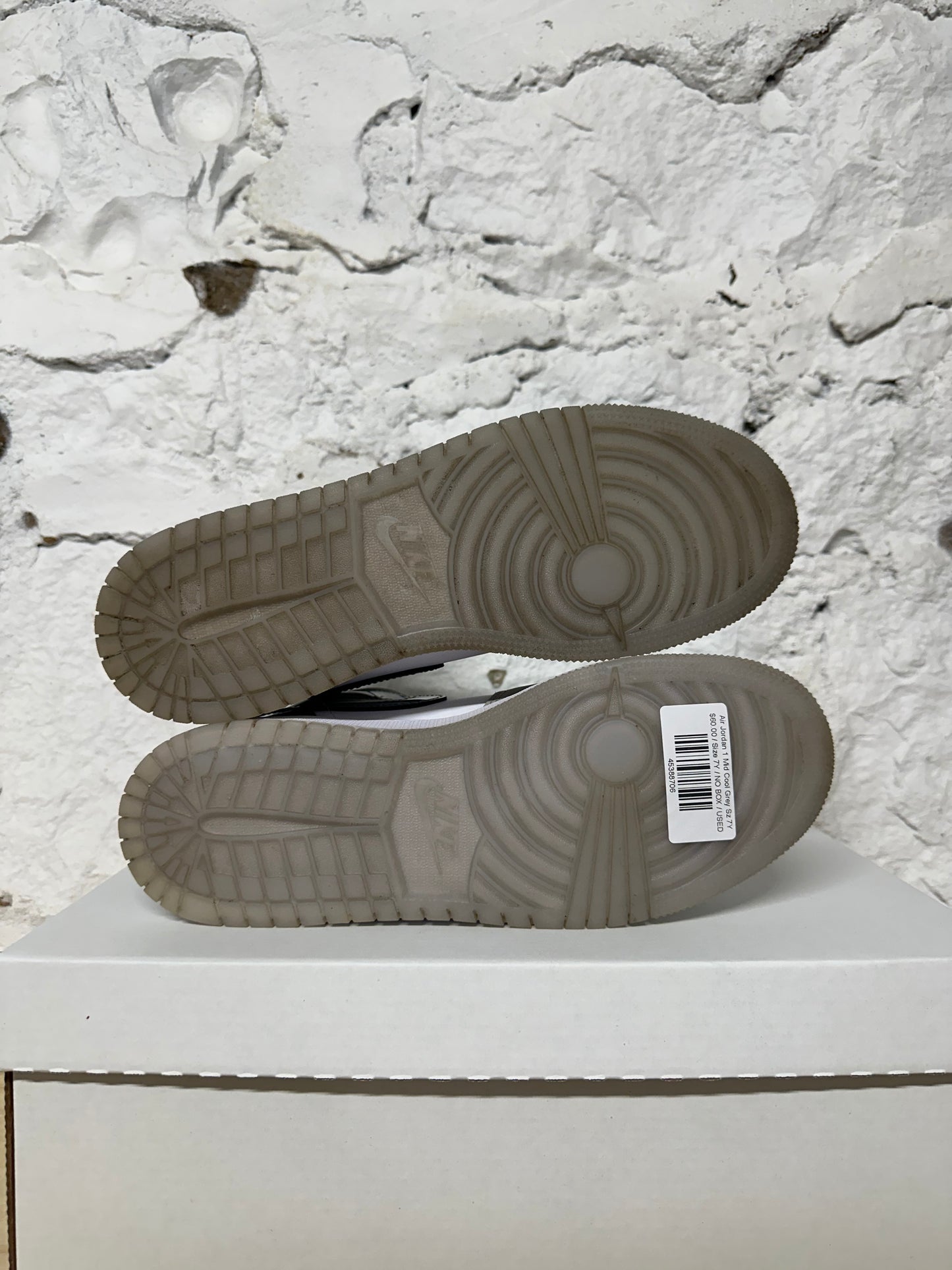 Air Jordan 1 Mid Cool Grey Sz 7Y