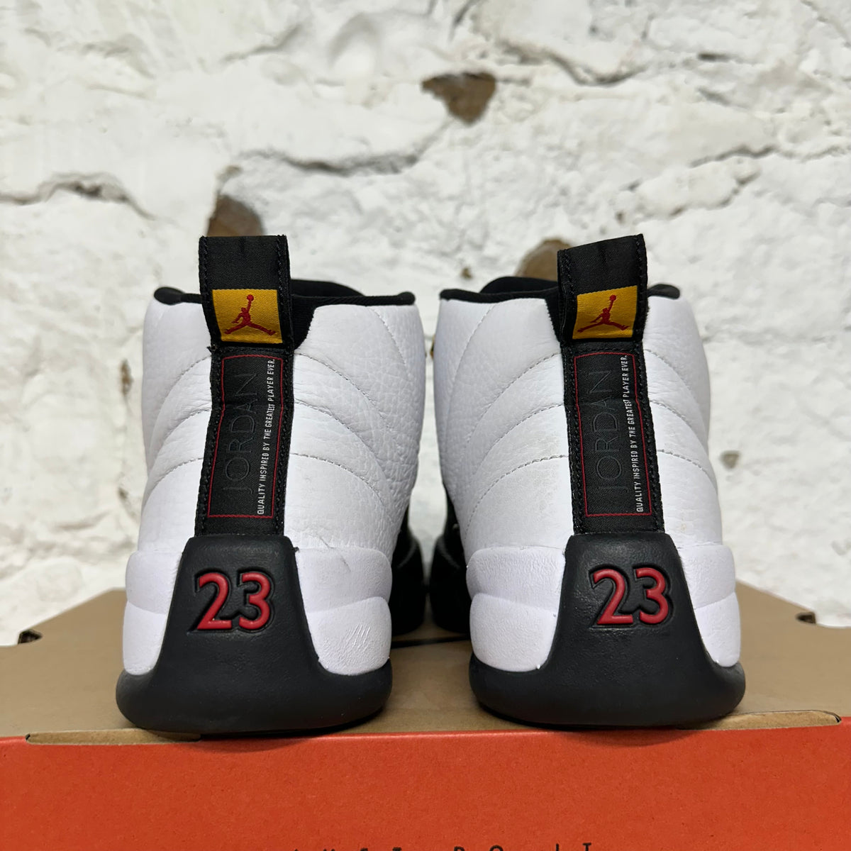 Air Jordan 12 Taxi Sz 9.5