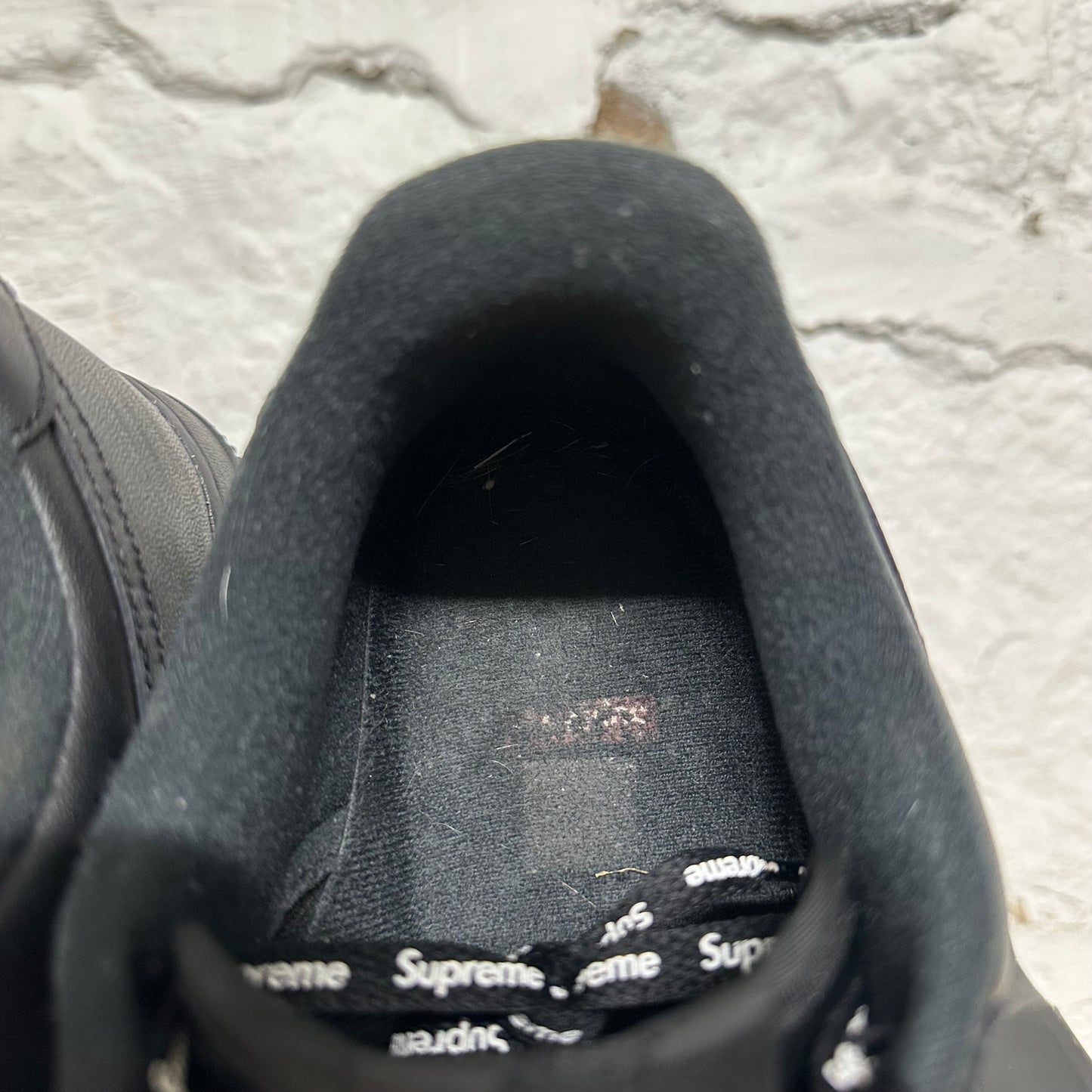 Nike Air Force 1 Low Supreme Black Sz 10.5