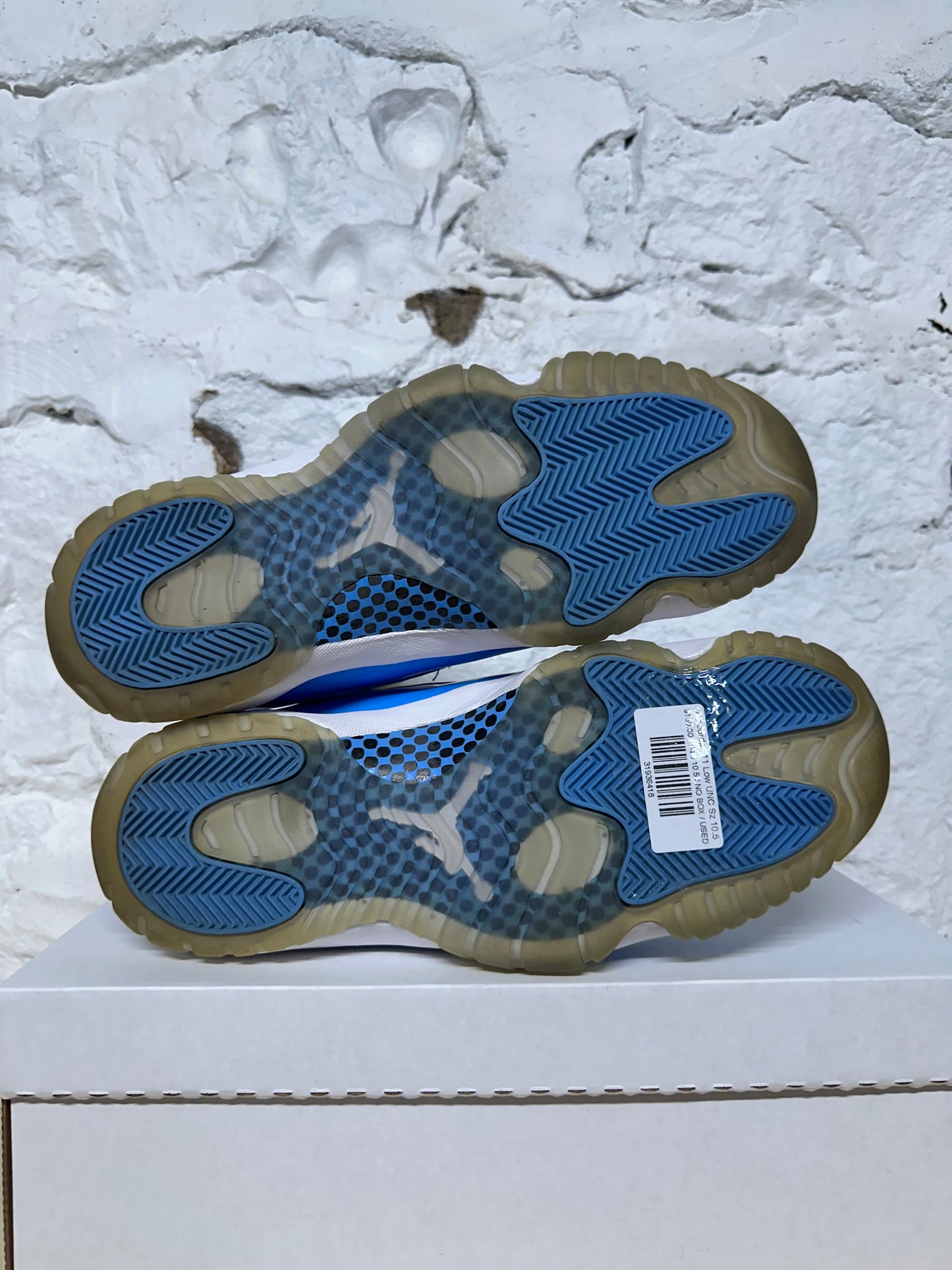 Air Jordan 11 Low UNC Sz 10.5