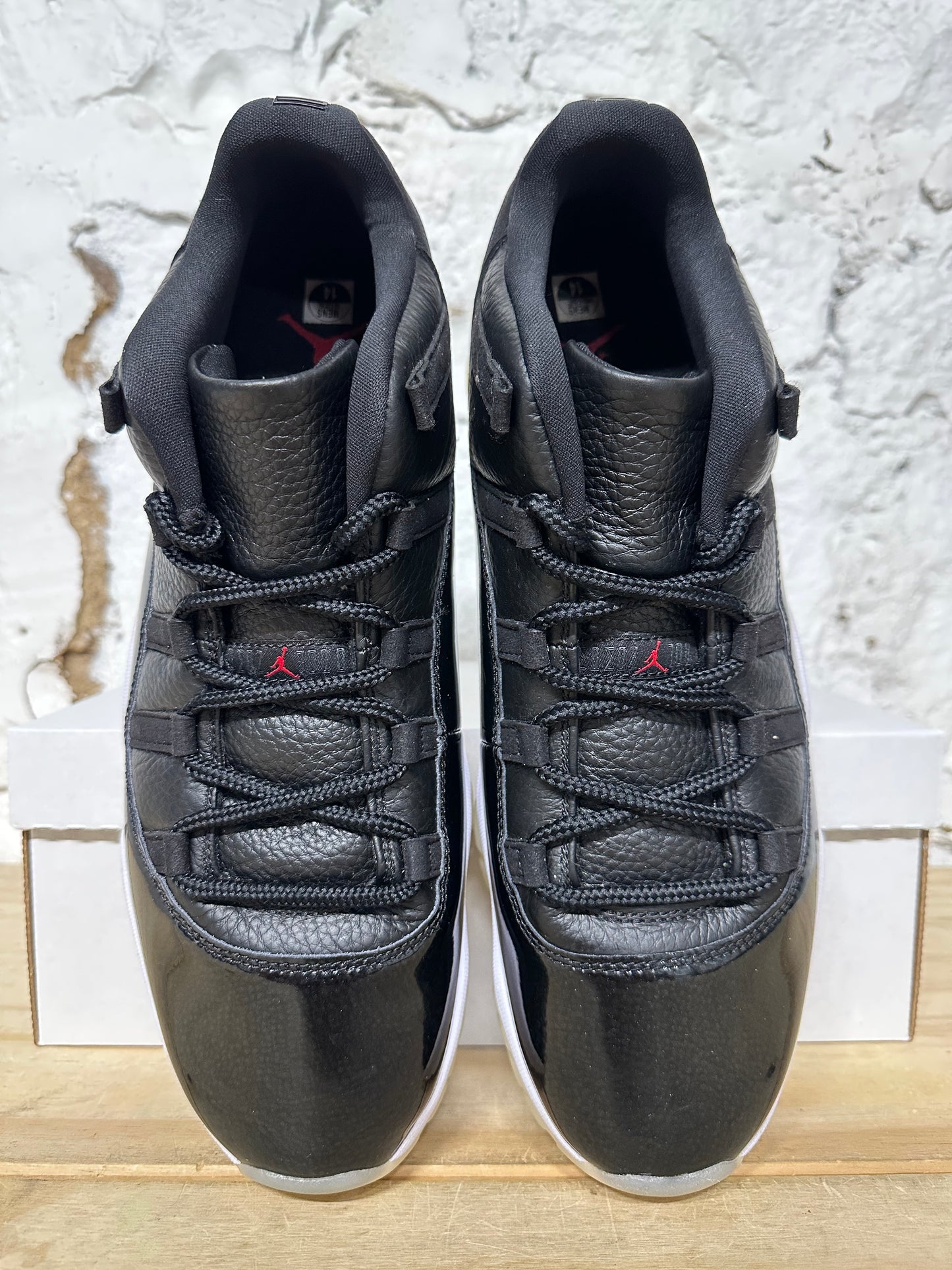 Air Jordan 11 Low 72-10 Sz 14