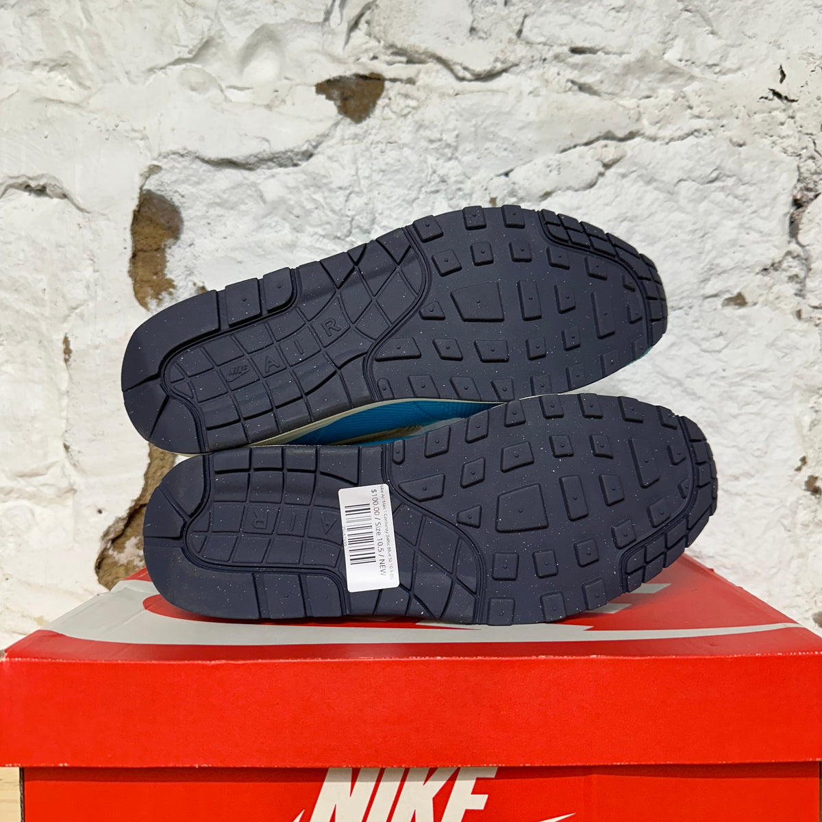 Nike Air Max 1 Corduroy Baltic Blue Sz 10.5 DS