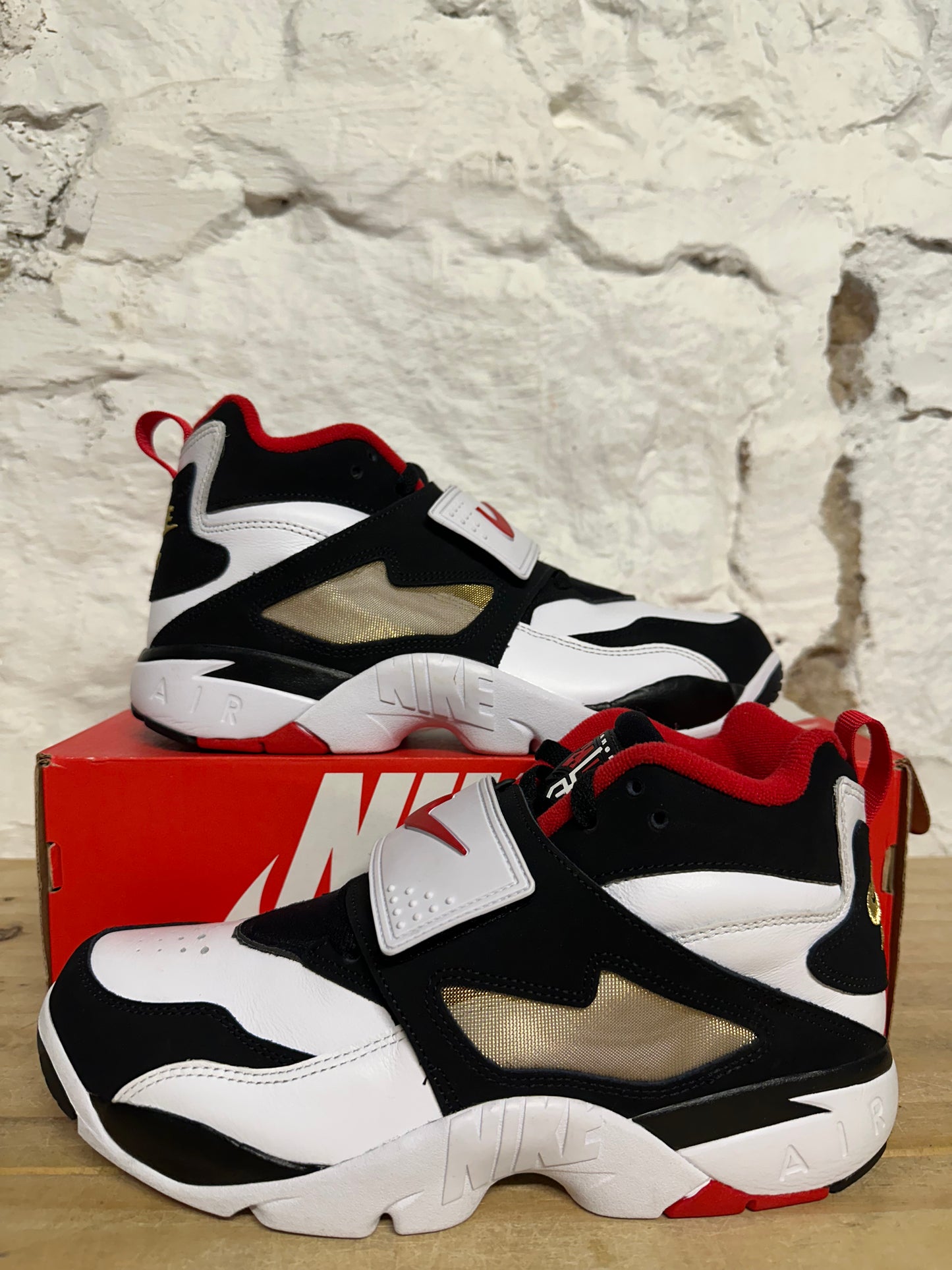 Nike Air Diamond Turf 49ers Sz 9.5