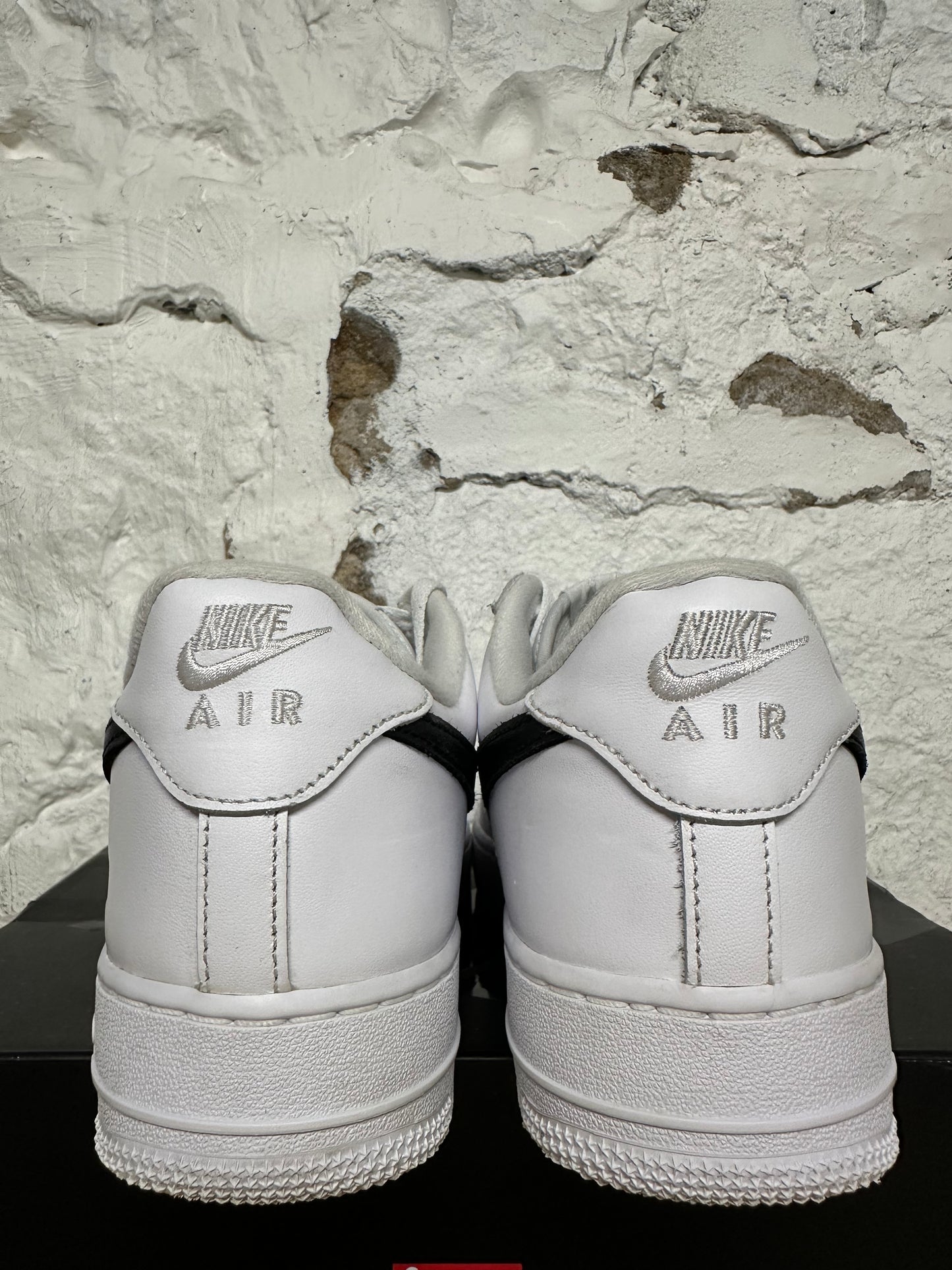 Nike Air Force 1 Low Supreme Black White Sz 8.5