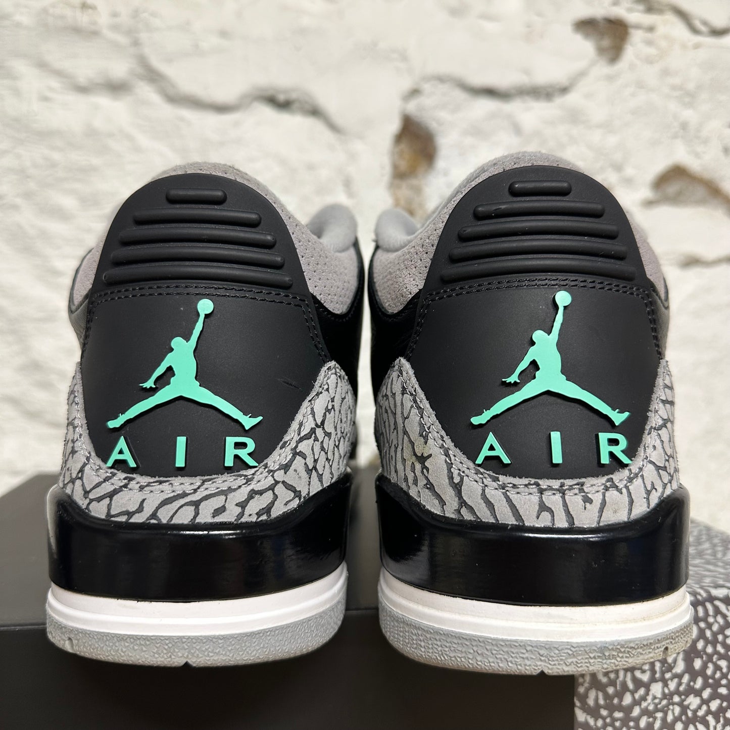 Air Jordan 3 Green Glow Sz 12