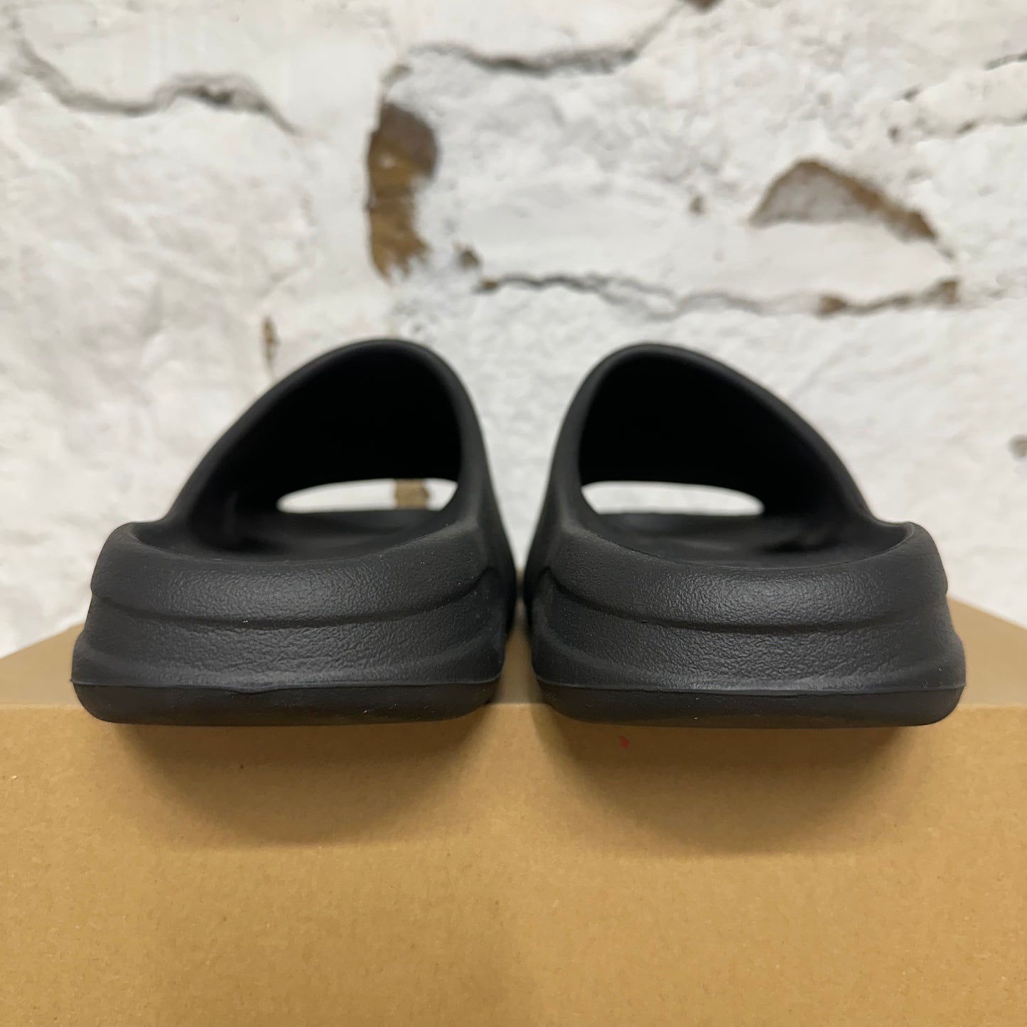 Yeezy Slide Onyx Sz 12
