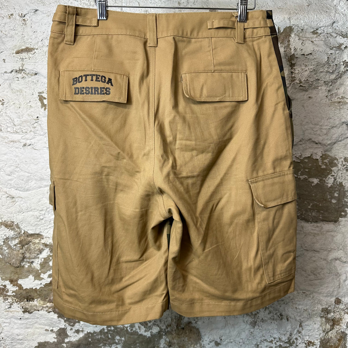 Bottega Desires Camo Cargo Shorts Sz 32