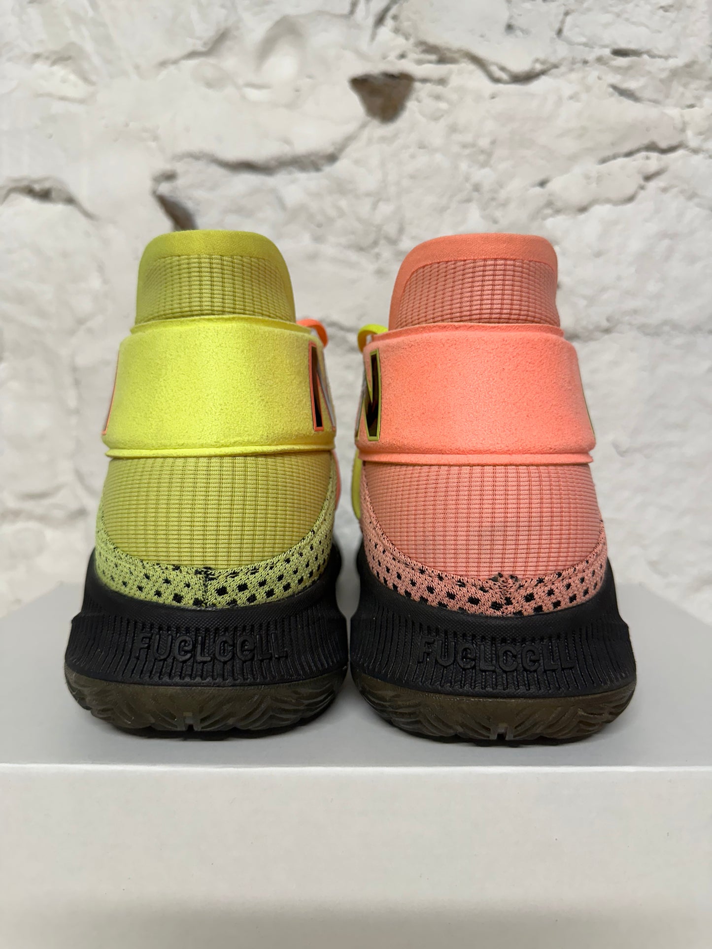 New Balance Omn1s Sunrise Sz 9.5