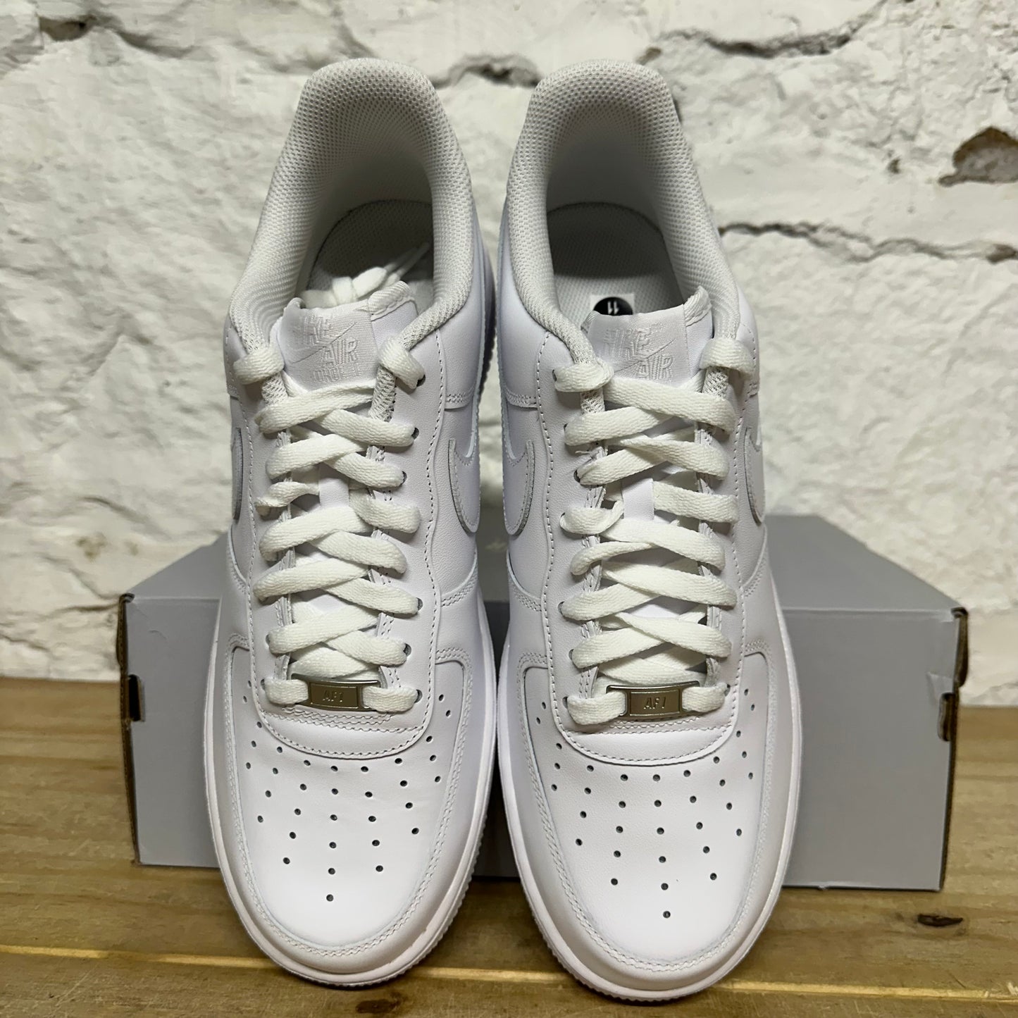 Nike Air Force 1 Low White Sz 11 DS