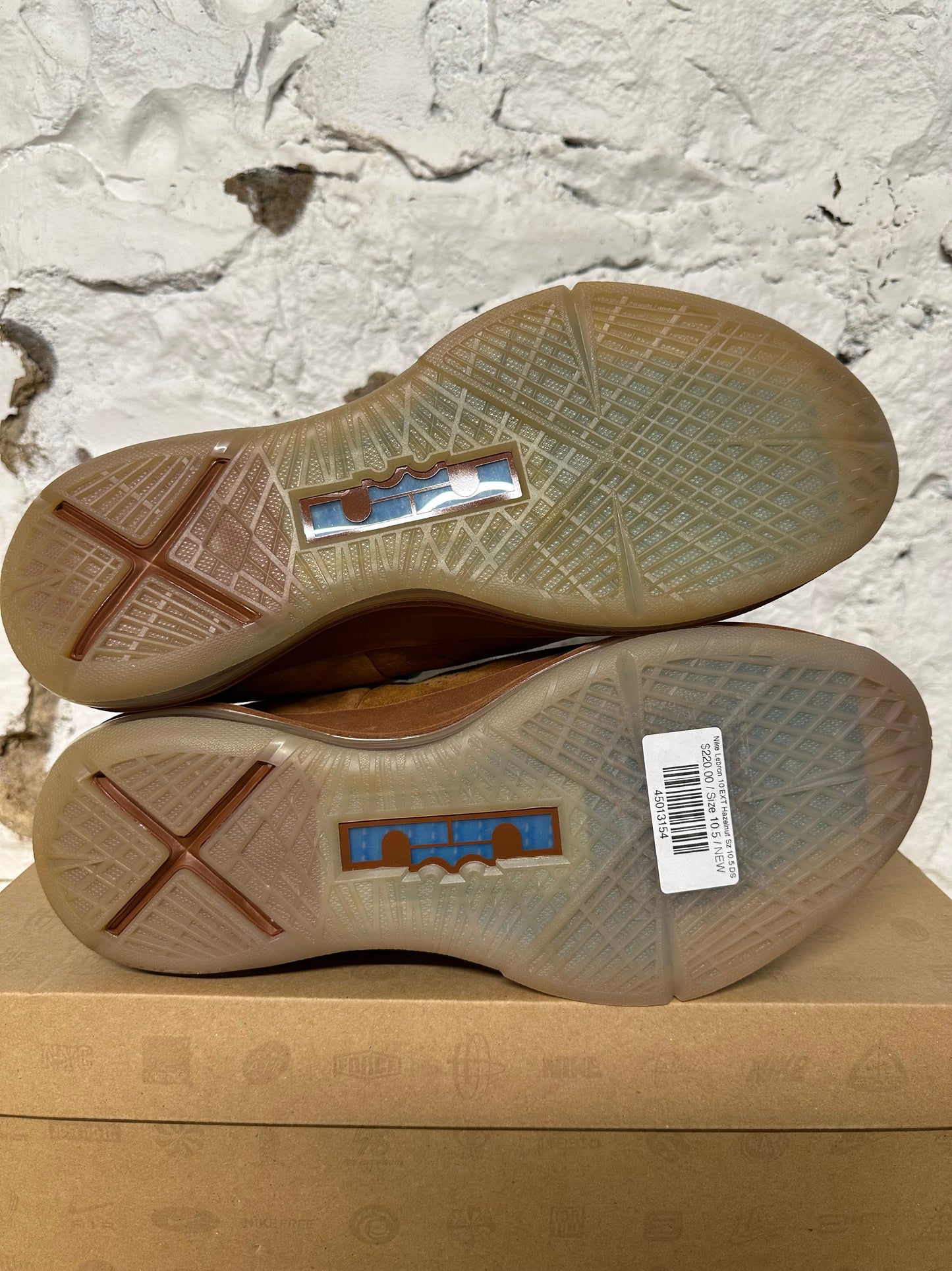 Nike LeBron 10 EXT Hazelnut Sz 10.5 DS