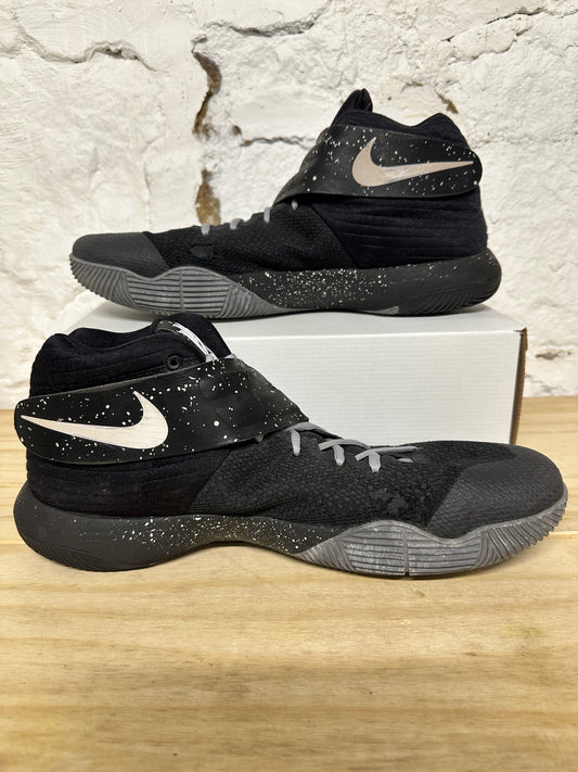 Kyrie 2 EYBL SAMPLE Black Wolf Grey Sz 16