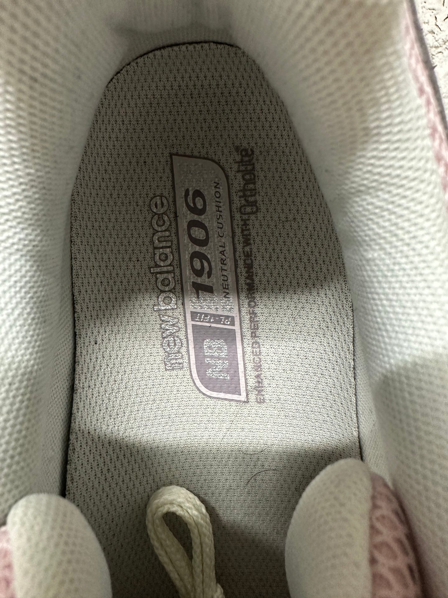 New Balance 1906R Rose Sugar Sz 11